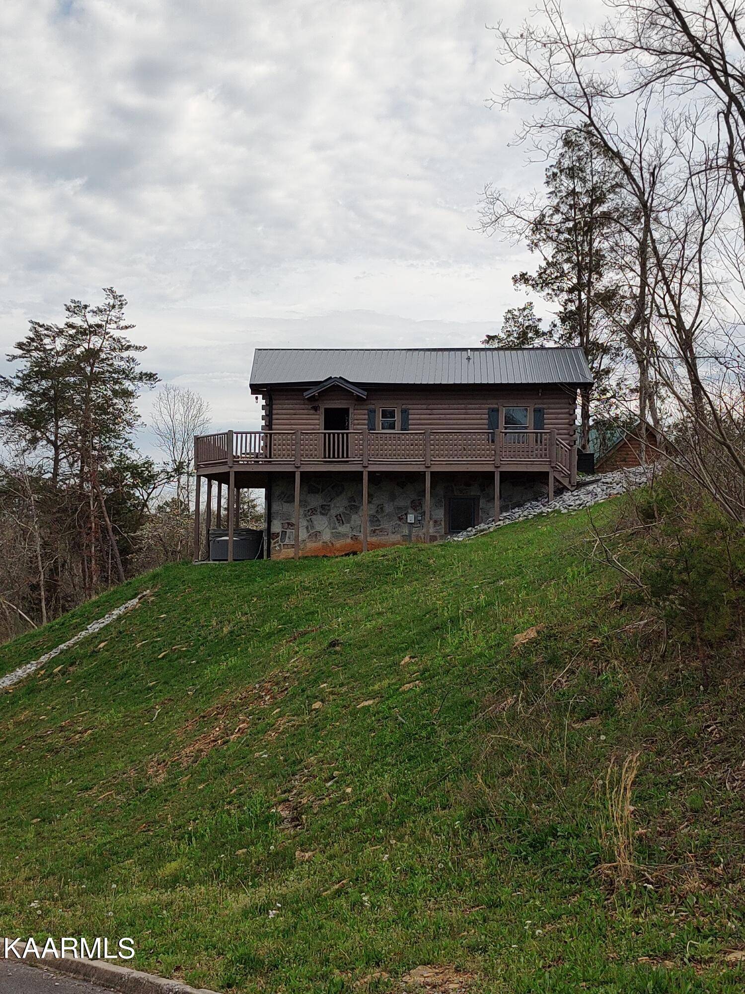 Sevierville, TN 37876,705 Rondayview ln