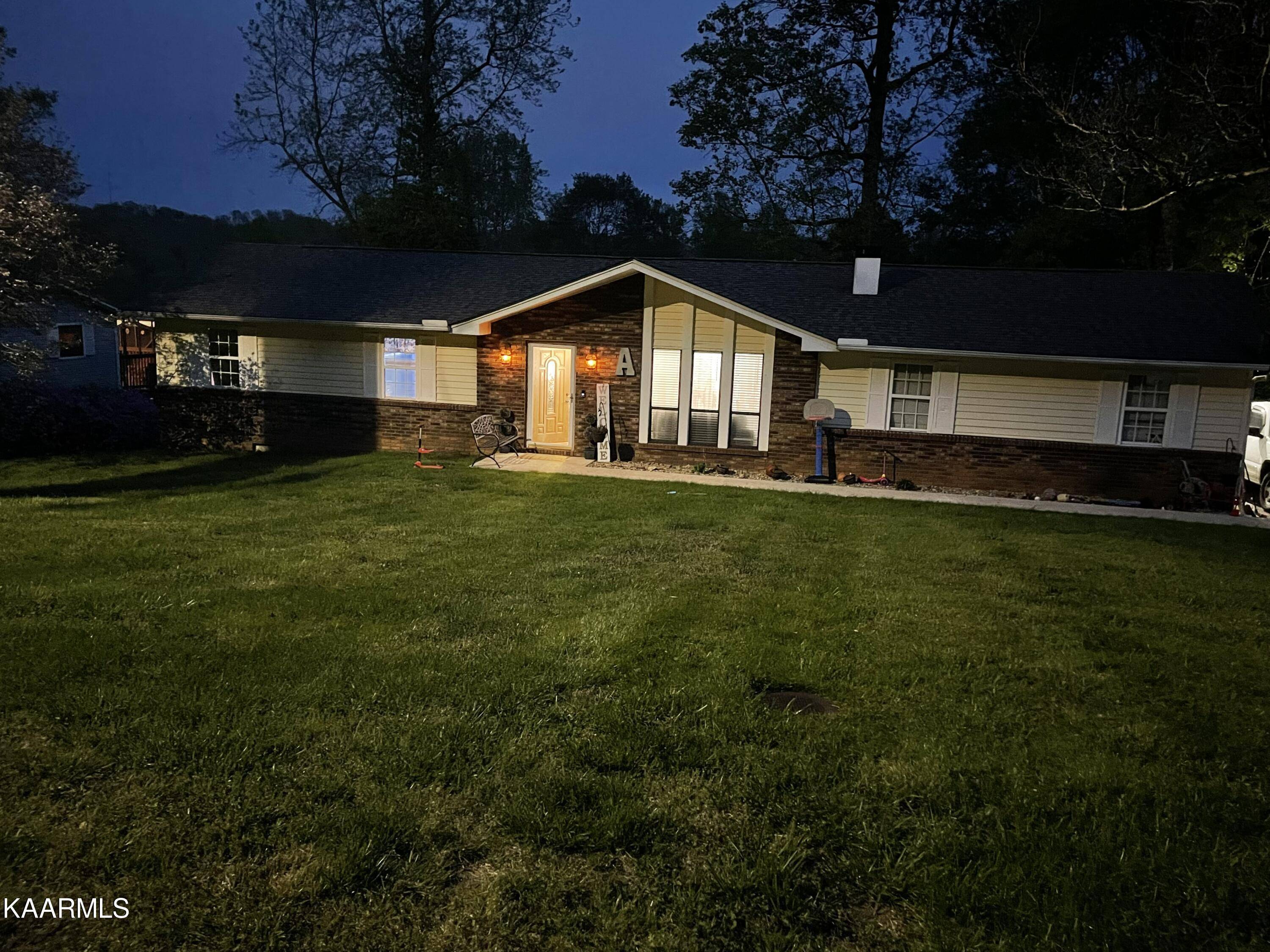 Oliver Springs, TN 37840,129 Brentwood CIR