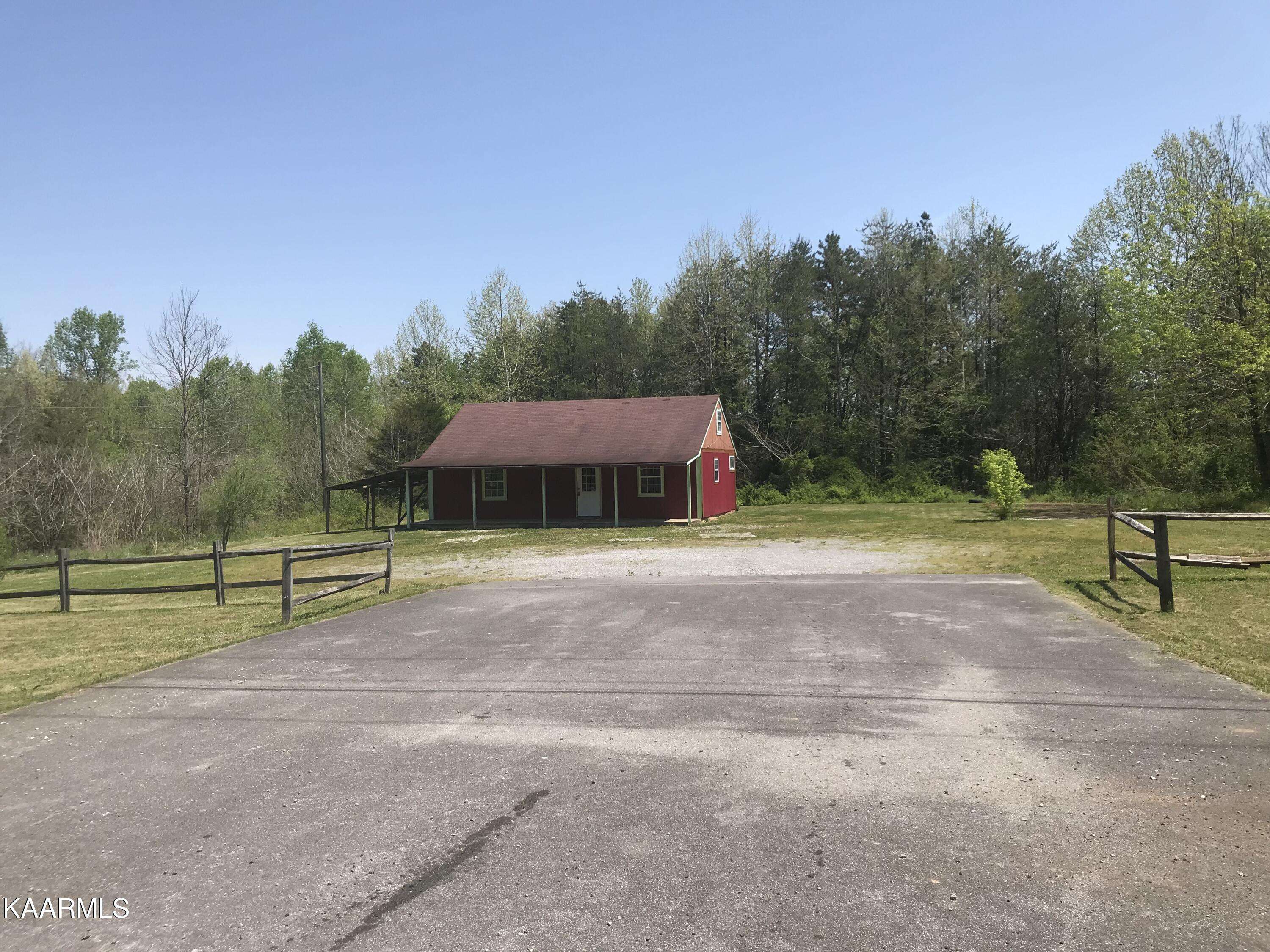 Tellico Plains, TN 37385,8709 TN-68