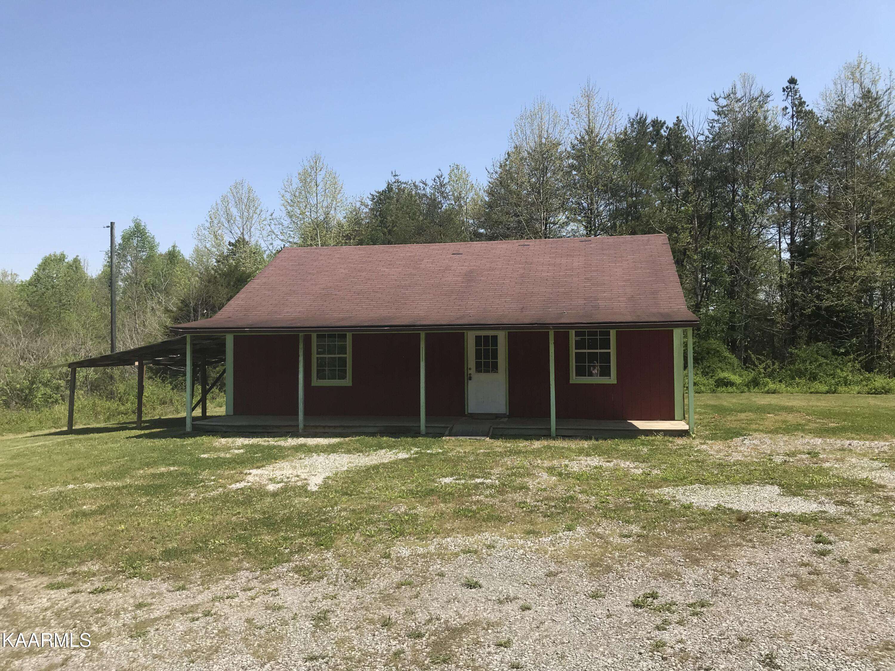 Tellico Plains, TN 37385,8709 TN-68