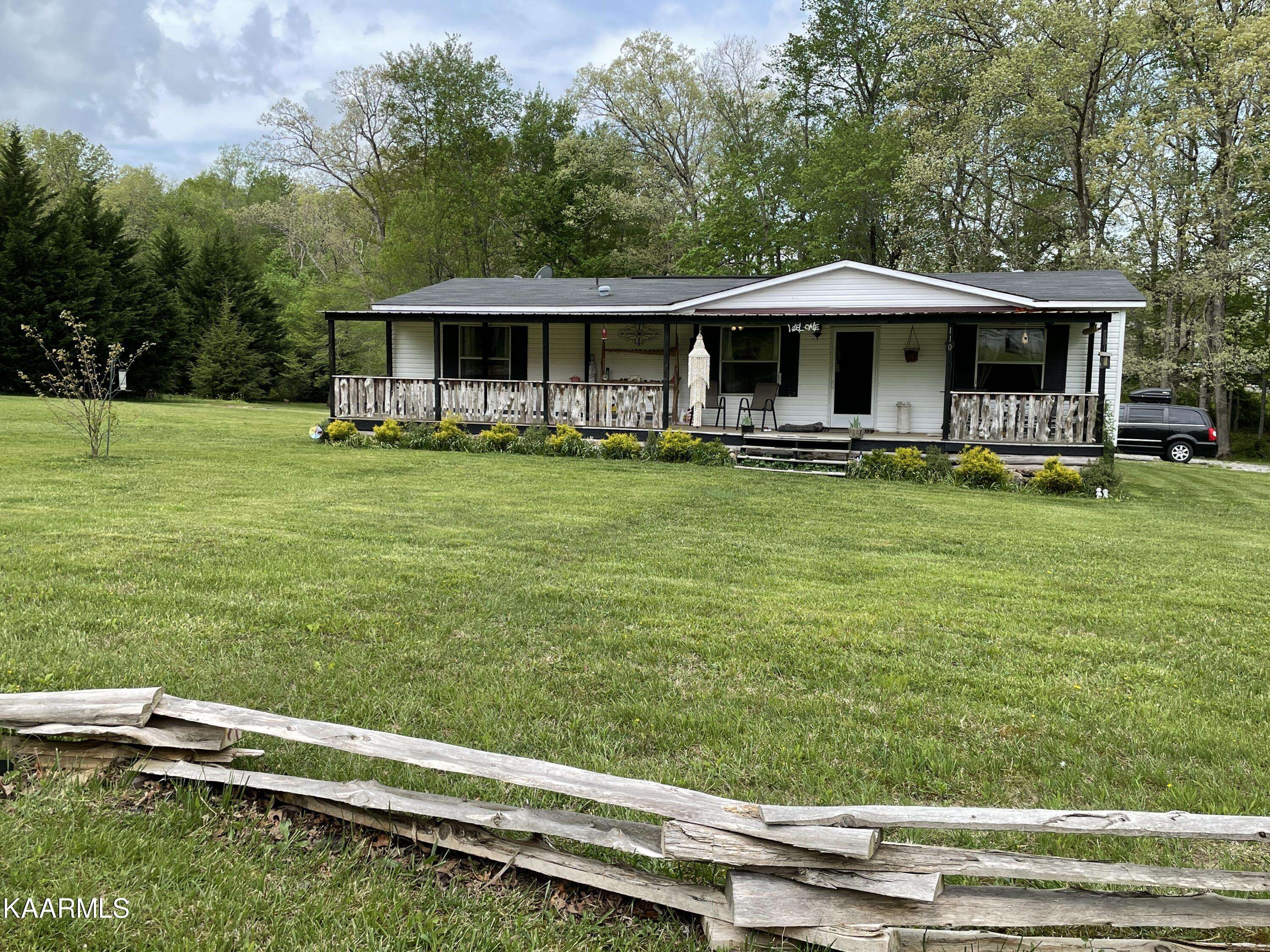 Clarkrange, TN 38553,110 Green Acres