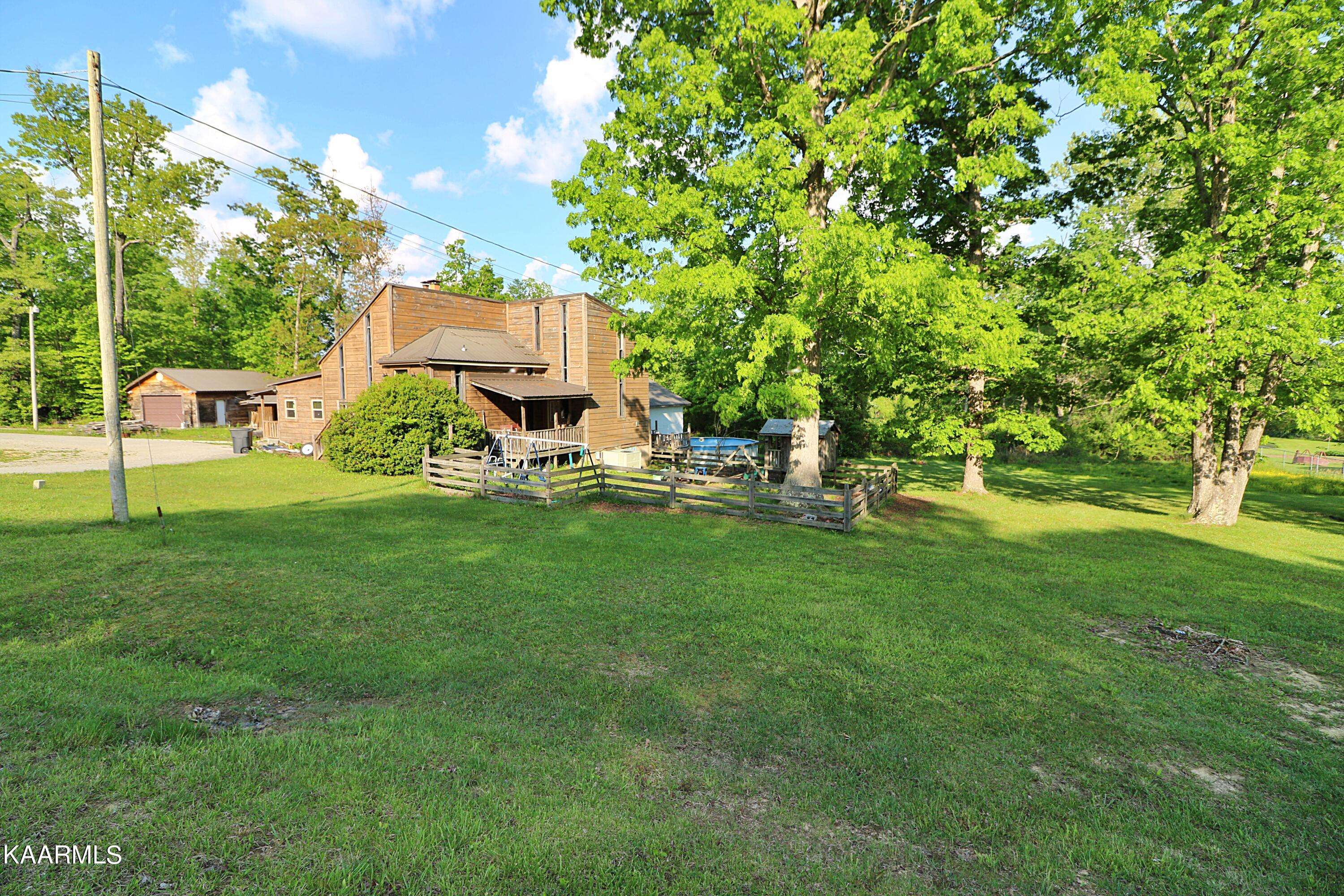 Oneida, TN 37841,801 Leatherwood Rd