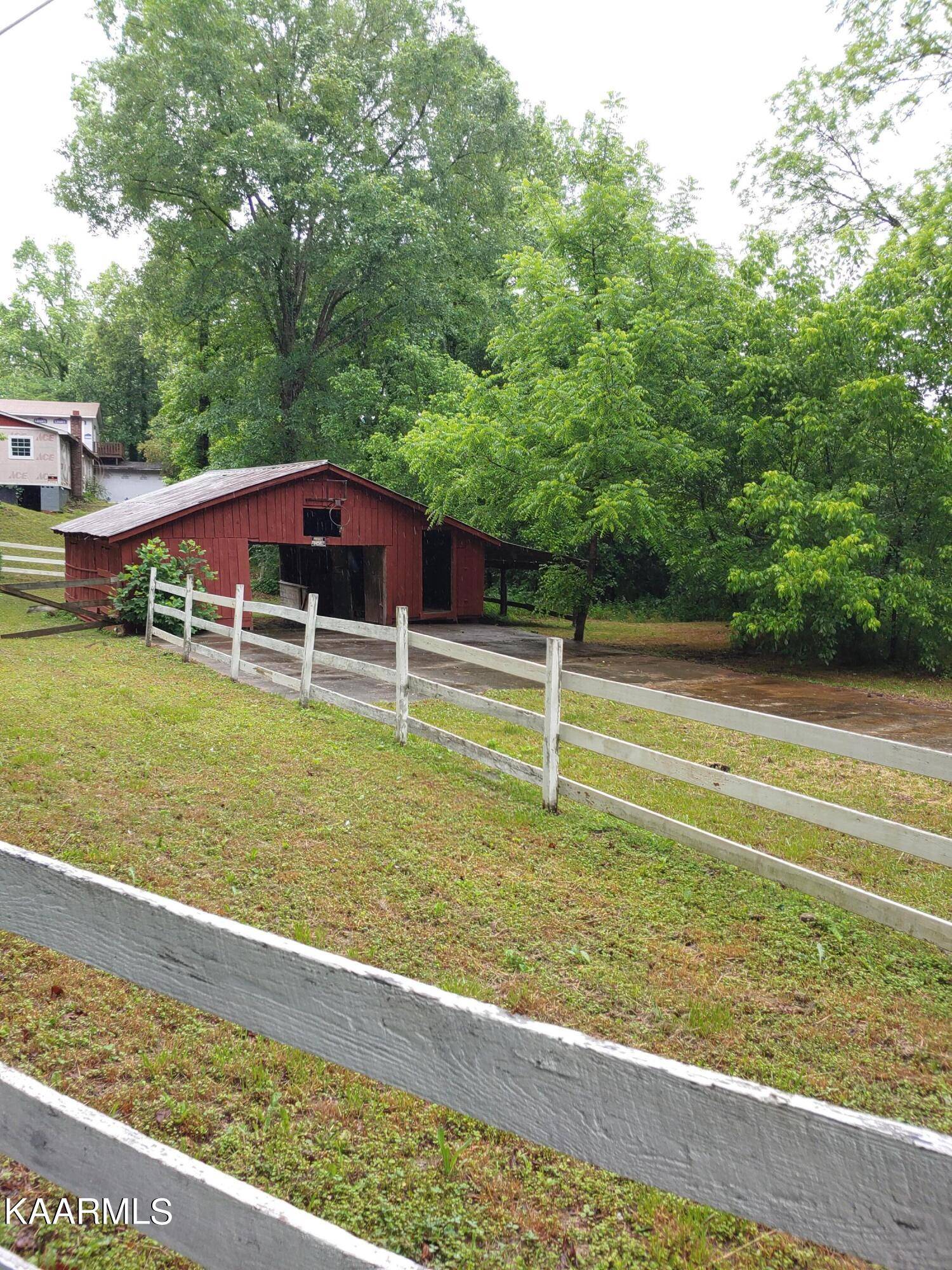 Oliver Springs, TN 37840,770 Mahoney Rd