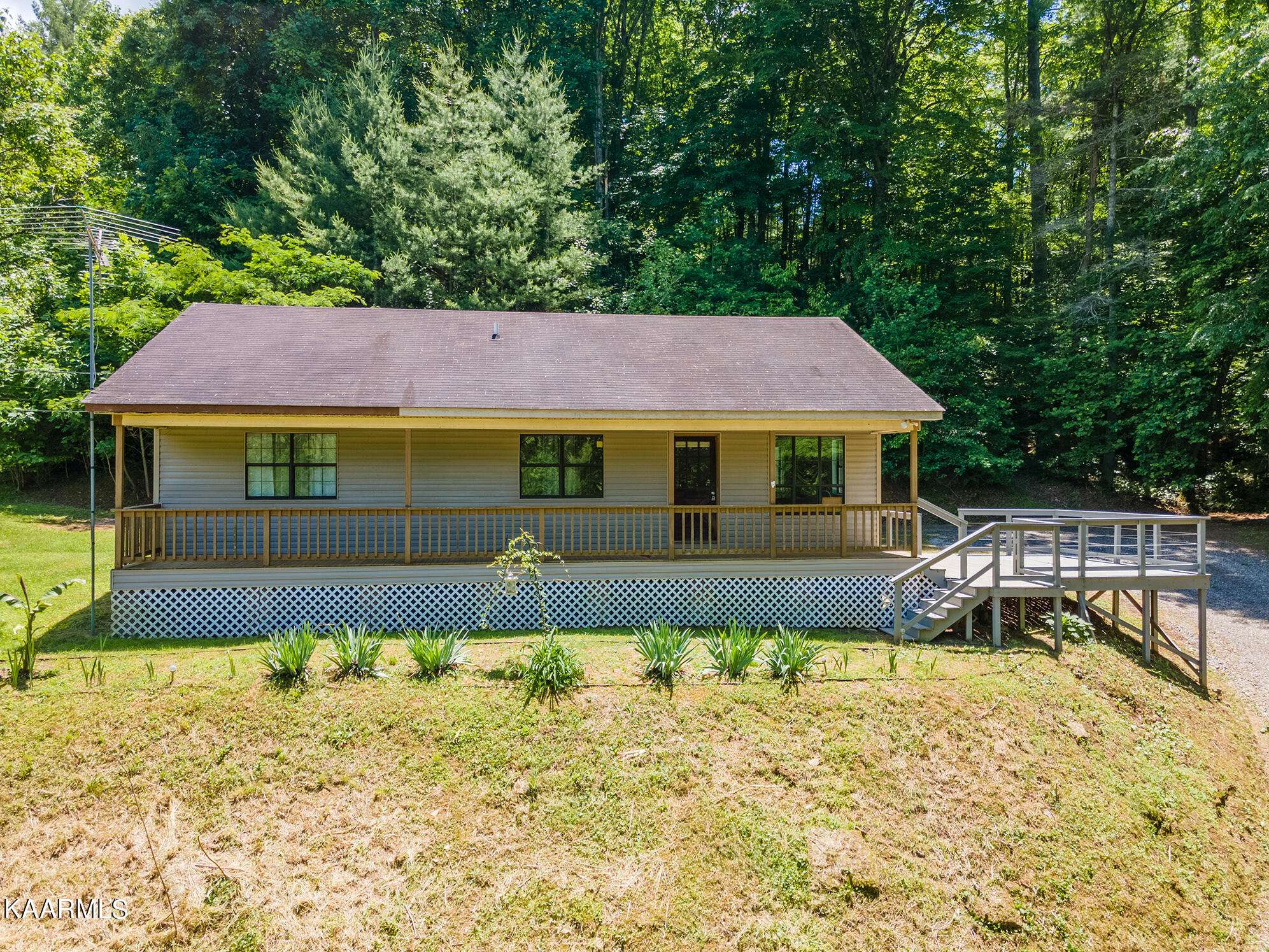 Oliver Springs, TN 37840,455 Back Valley Rd