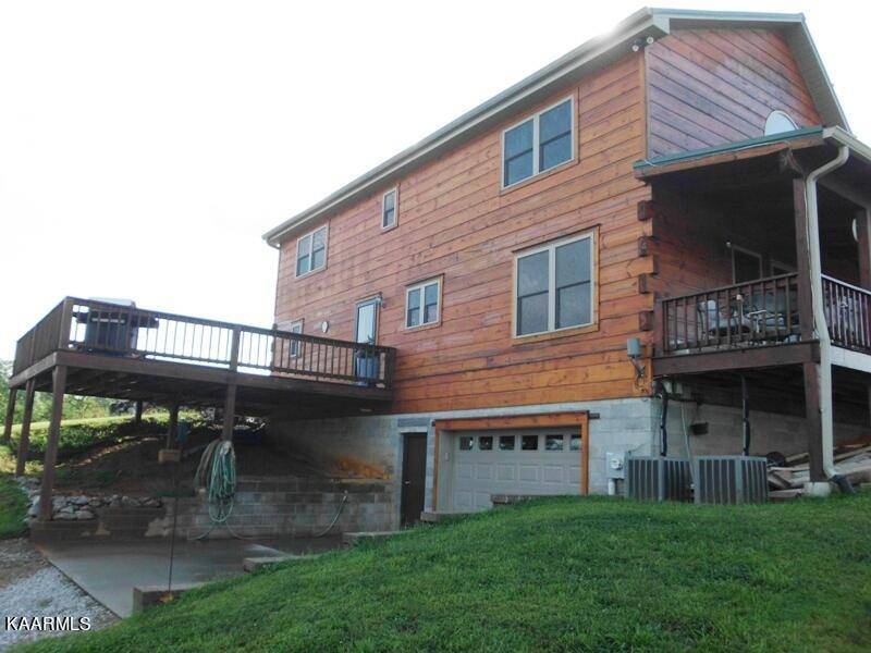 Tellico Plains, TN 37385,241 Jones DR