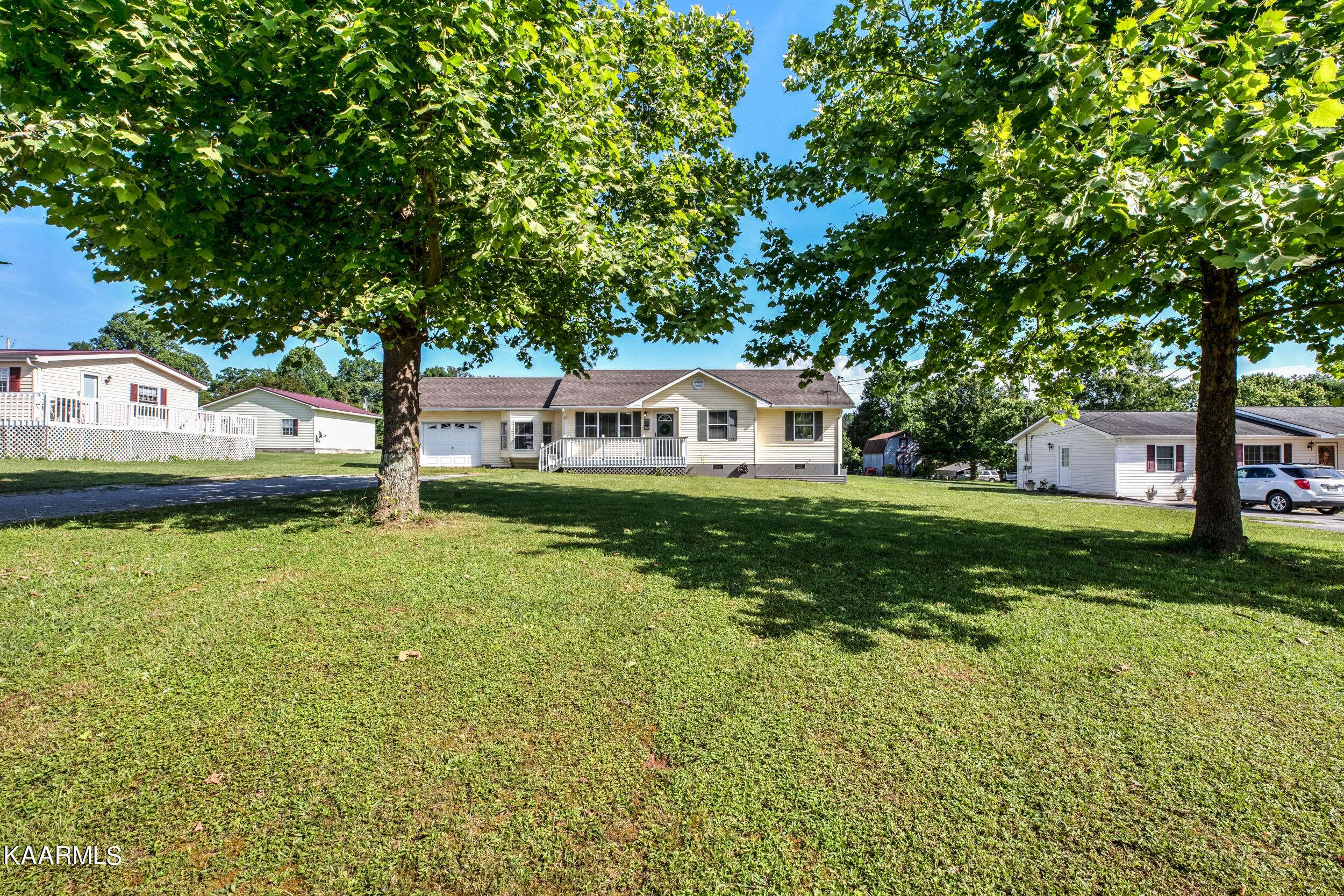 Lafollette, TN 37766,132 GLADEFIELD DR