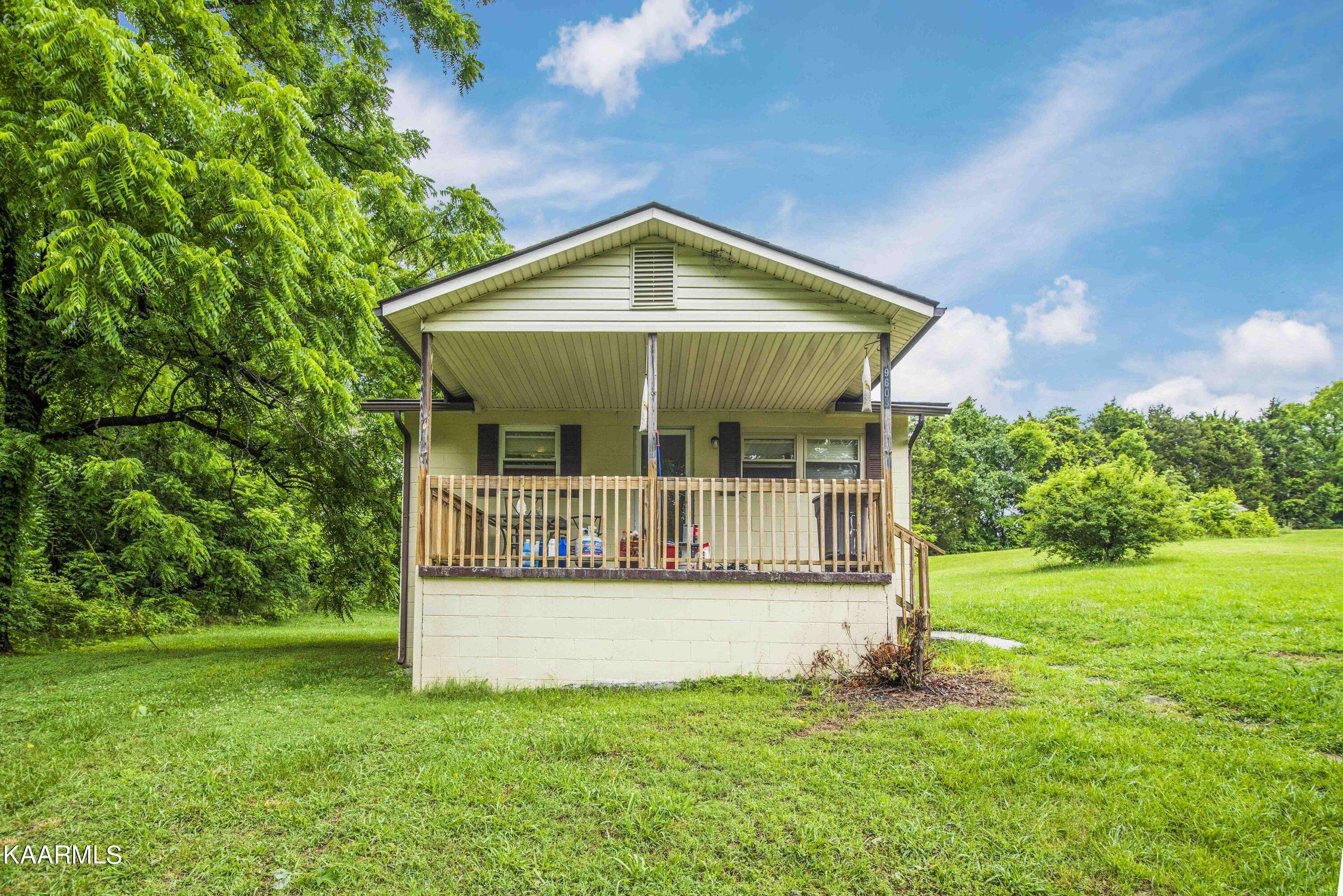 Strawberry Plains, TN 37871,9603 Cannon LN