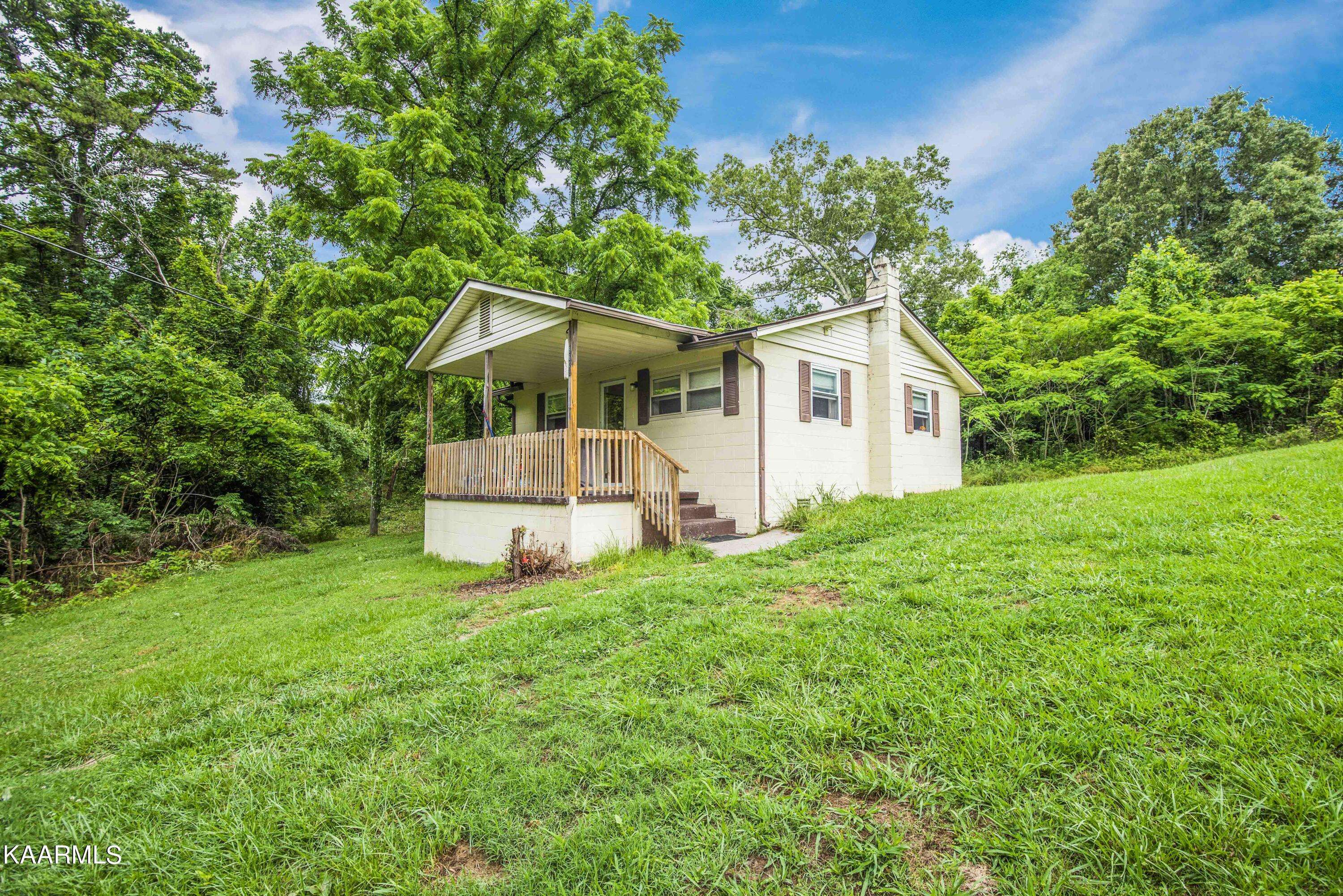 Strawberry Plains, TN 37871,9603 Cannon LN