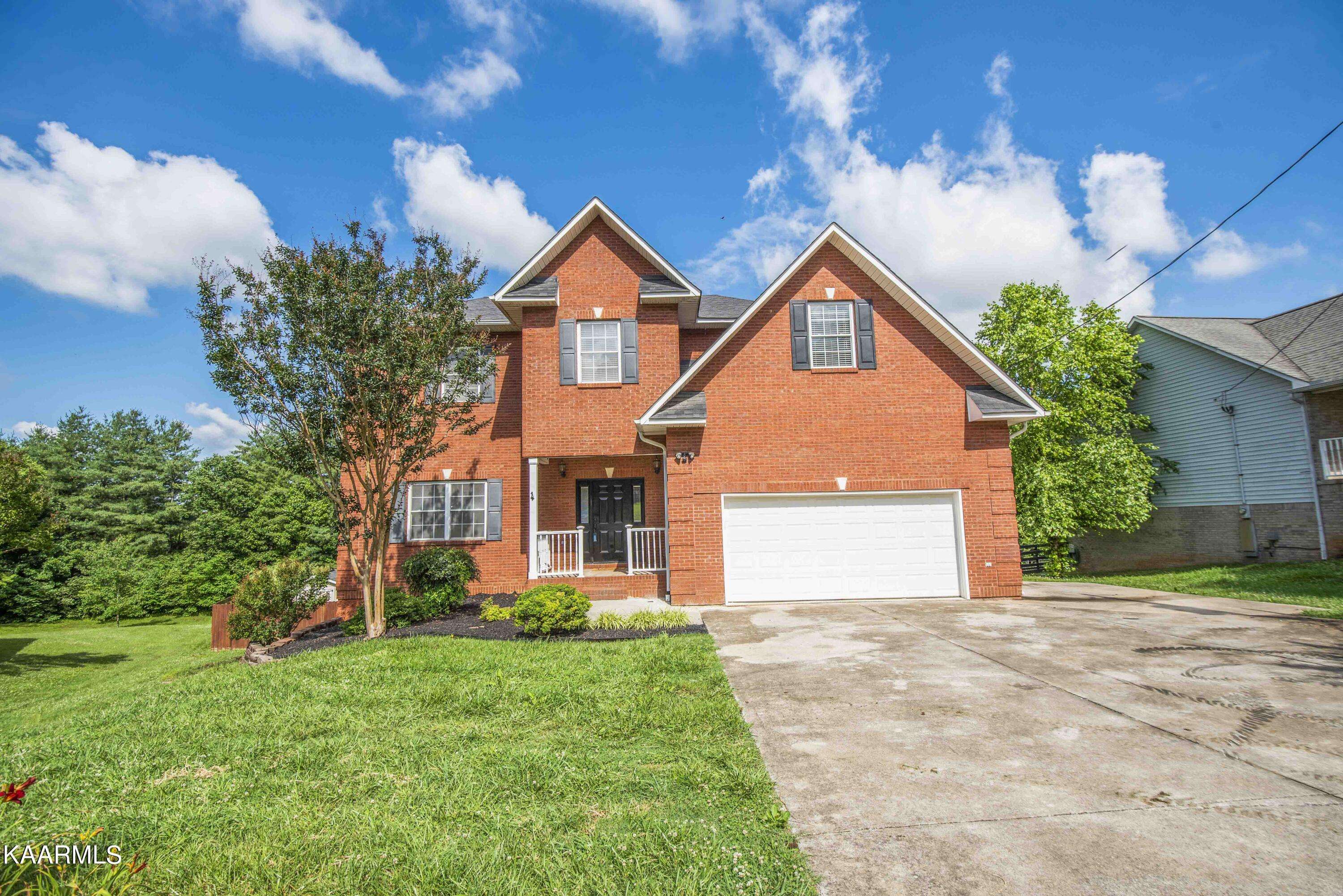 Lenoir City, TN 37772,160 Brentwood PL