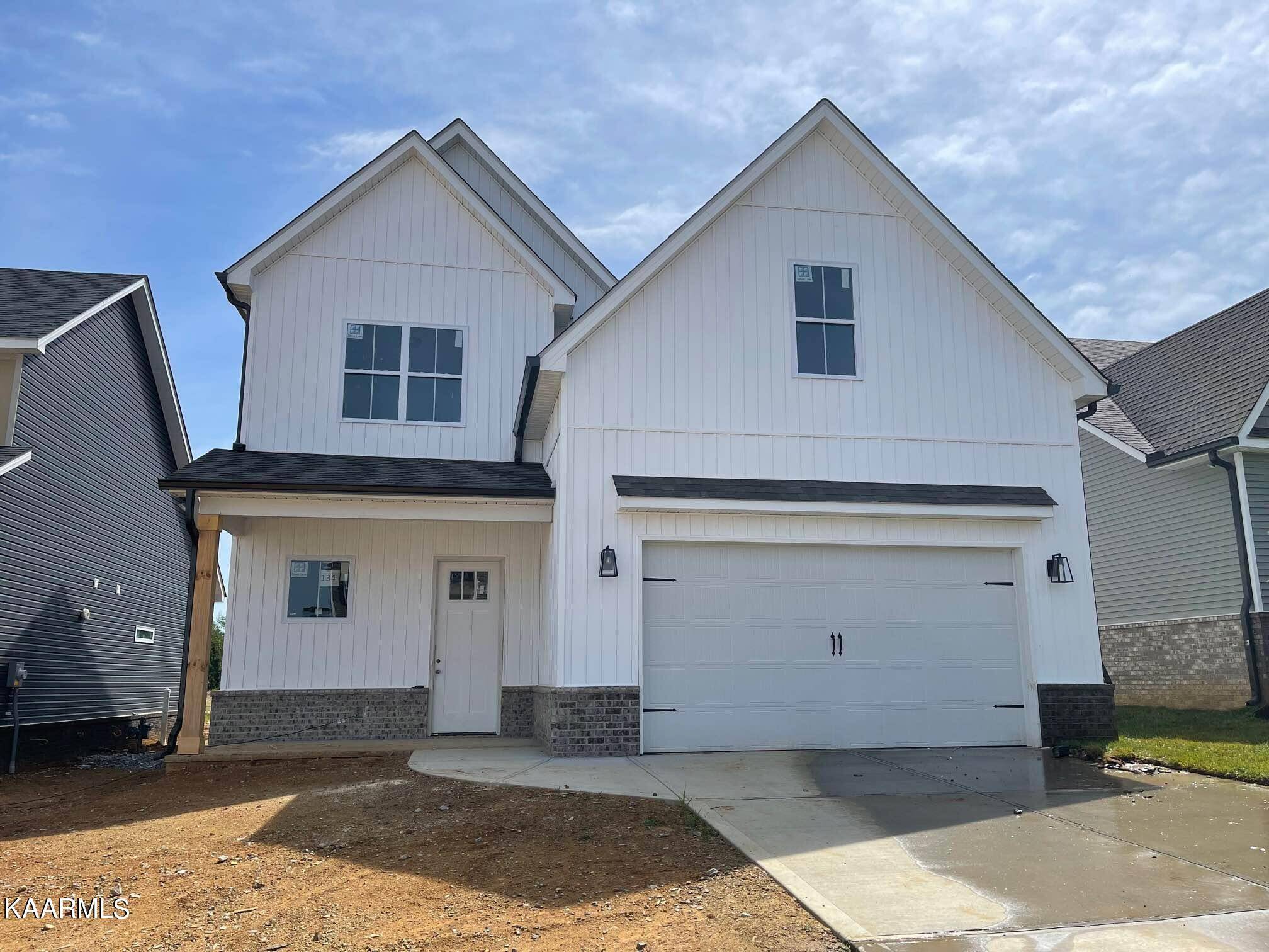 Knoxville, TN 37932,907 Belle Pond Ave