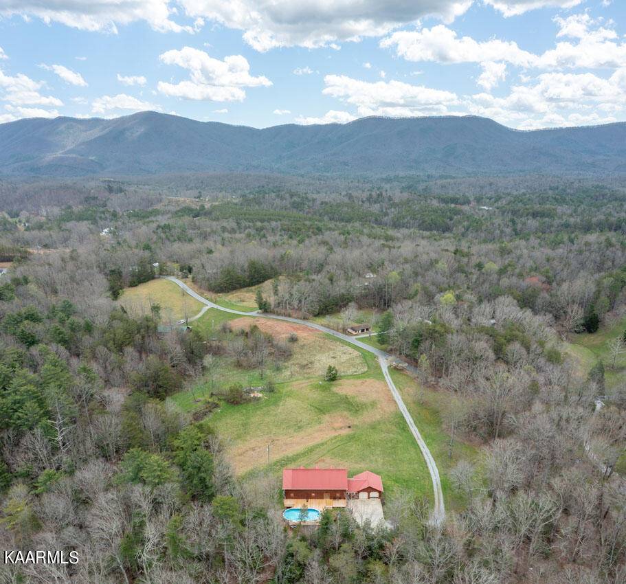 Tellico Plains, TN 37385,180 McJunkin Rd