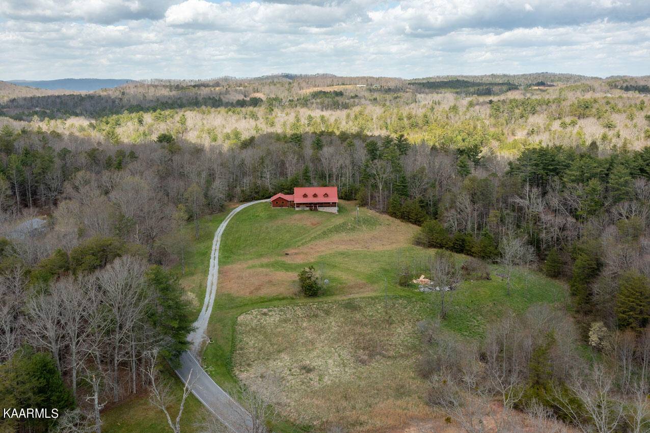 Tellico Plains, TN 37385,180 McJunkin Rd