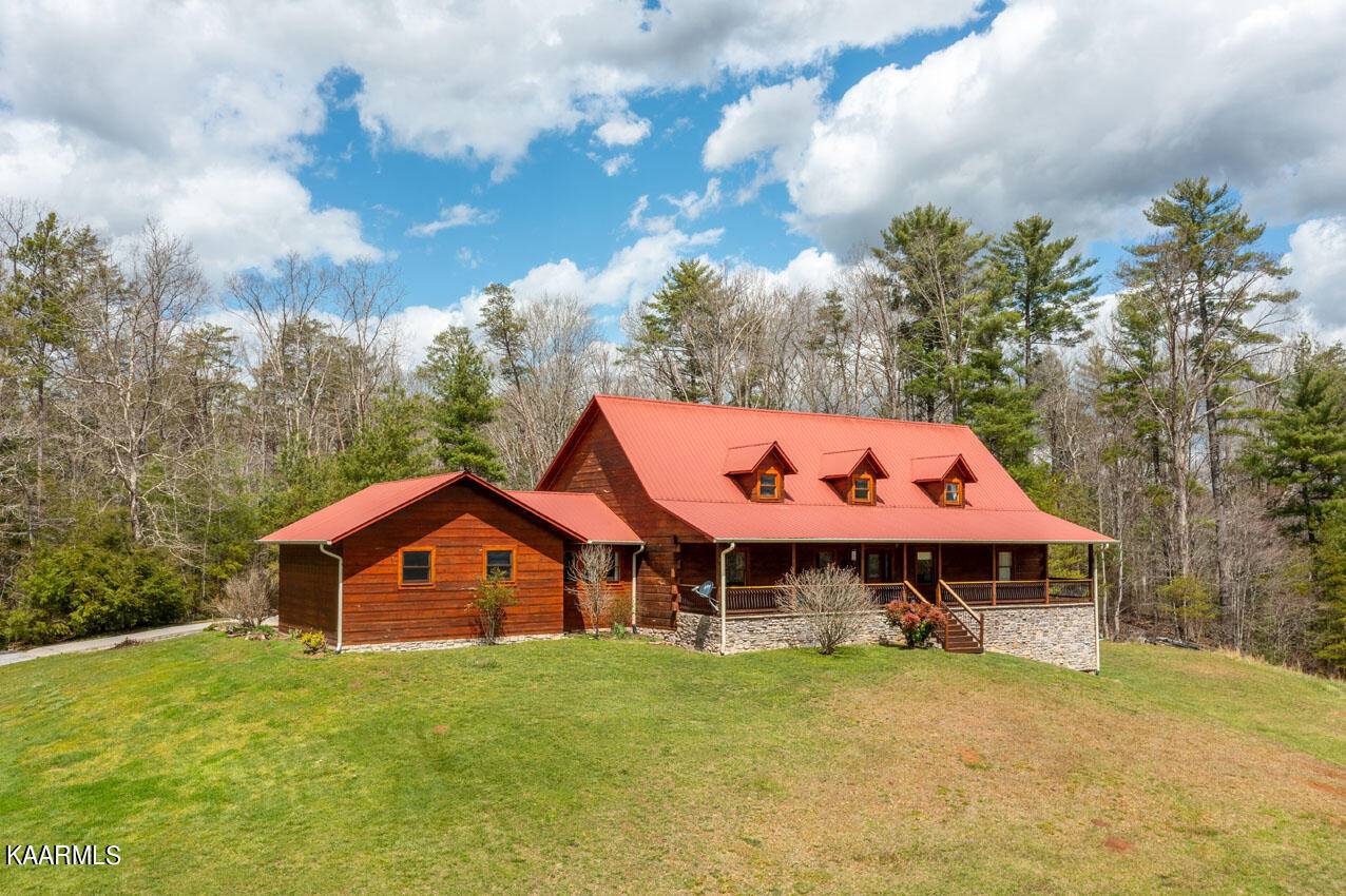 Tellico Plains, TN 37385,180 McJunkin Rd