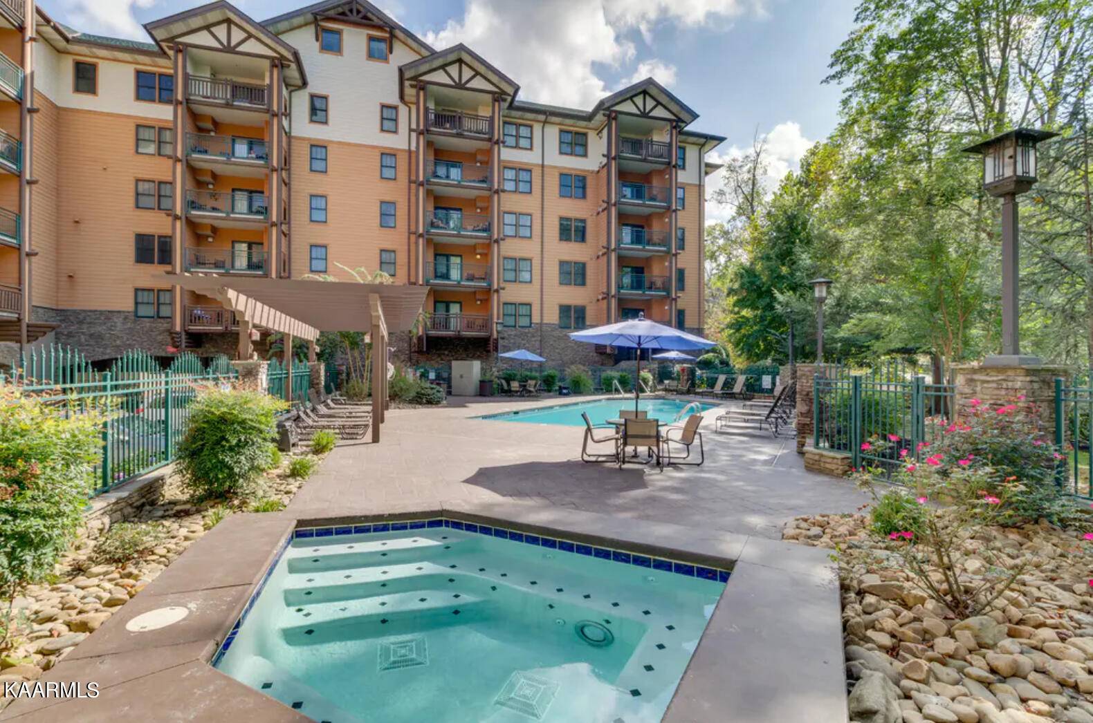 Gatlinburg, TN 37738,215 Woliss Lane Unit 101