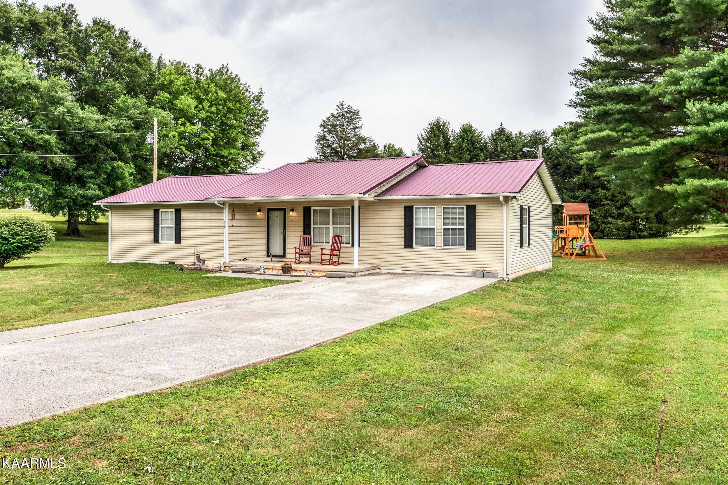 Lafollette, TN 37766,205 Brown Crest Rd