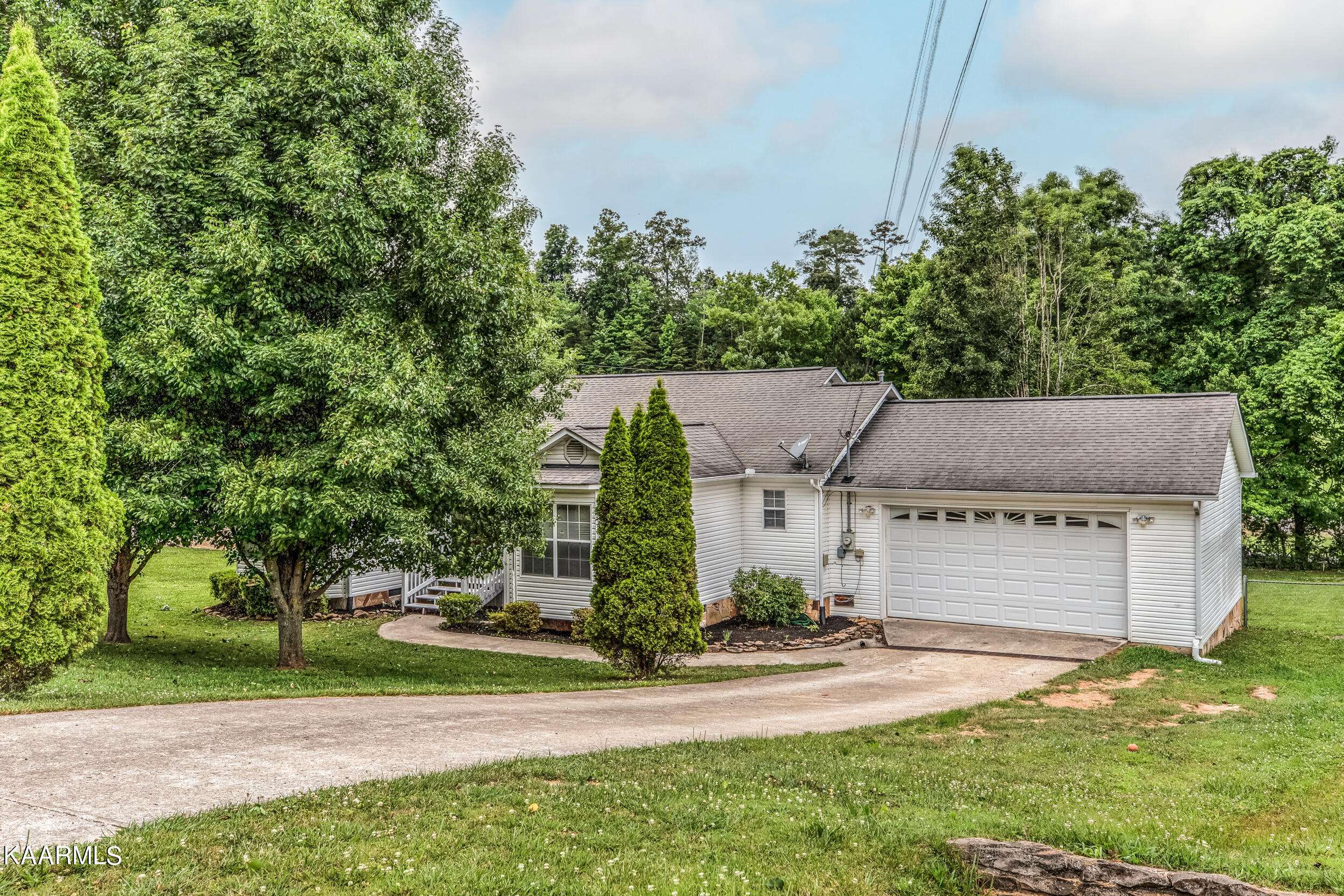 Jacksboro, TN 37757,143 ABBY LN