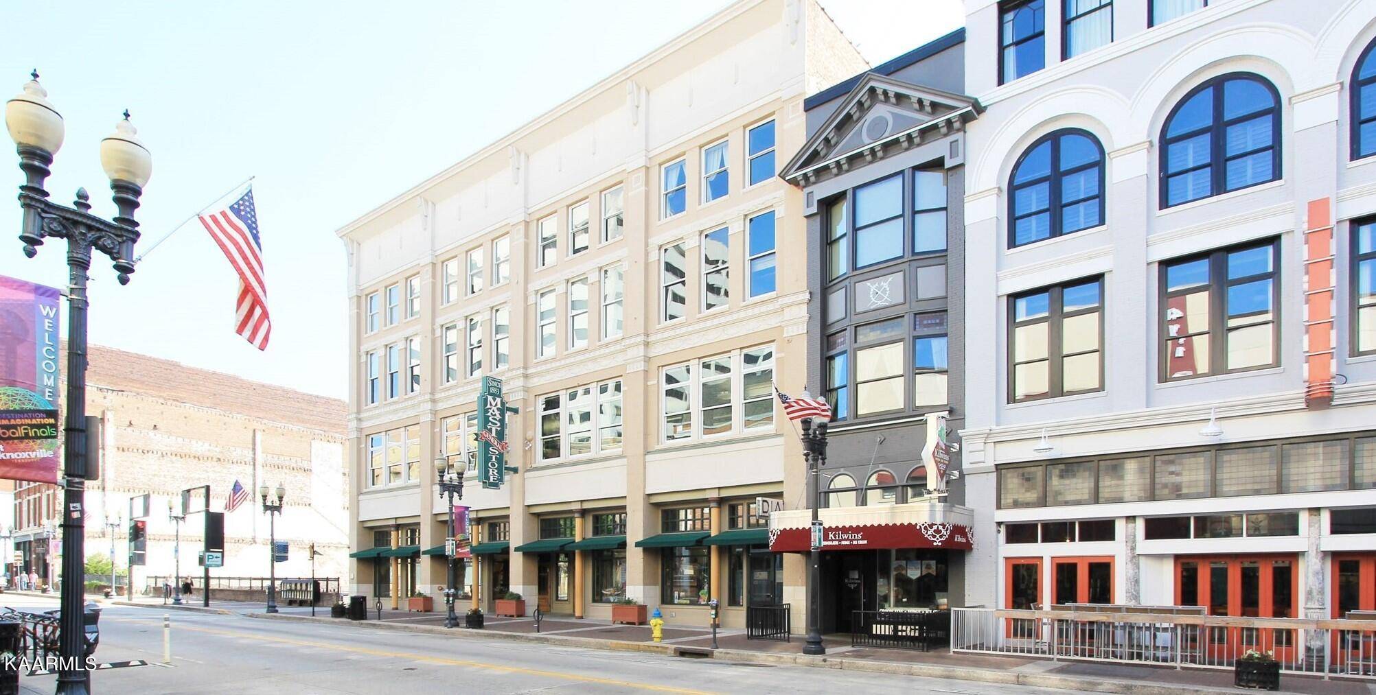 Knoxville, TN 37902,402 Gay St #304
