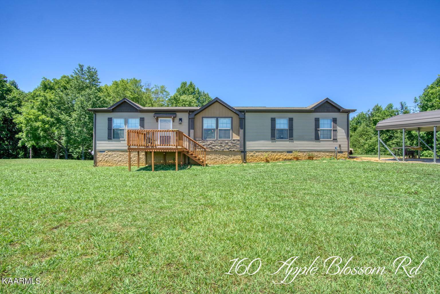 Rock Island, TN 38581,160 Apple Blossom LN