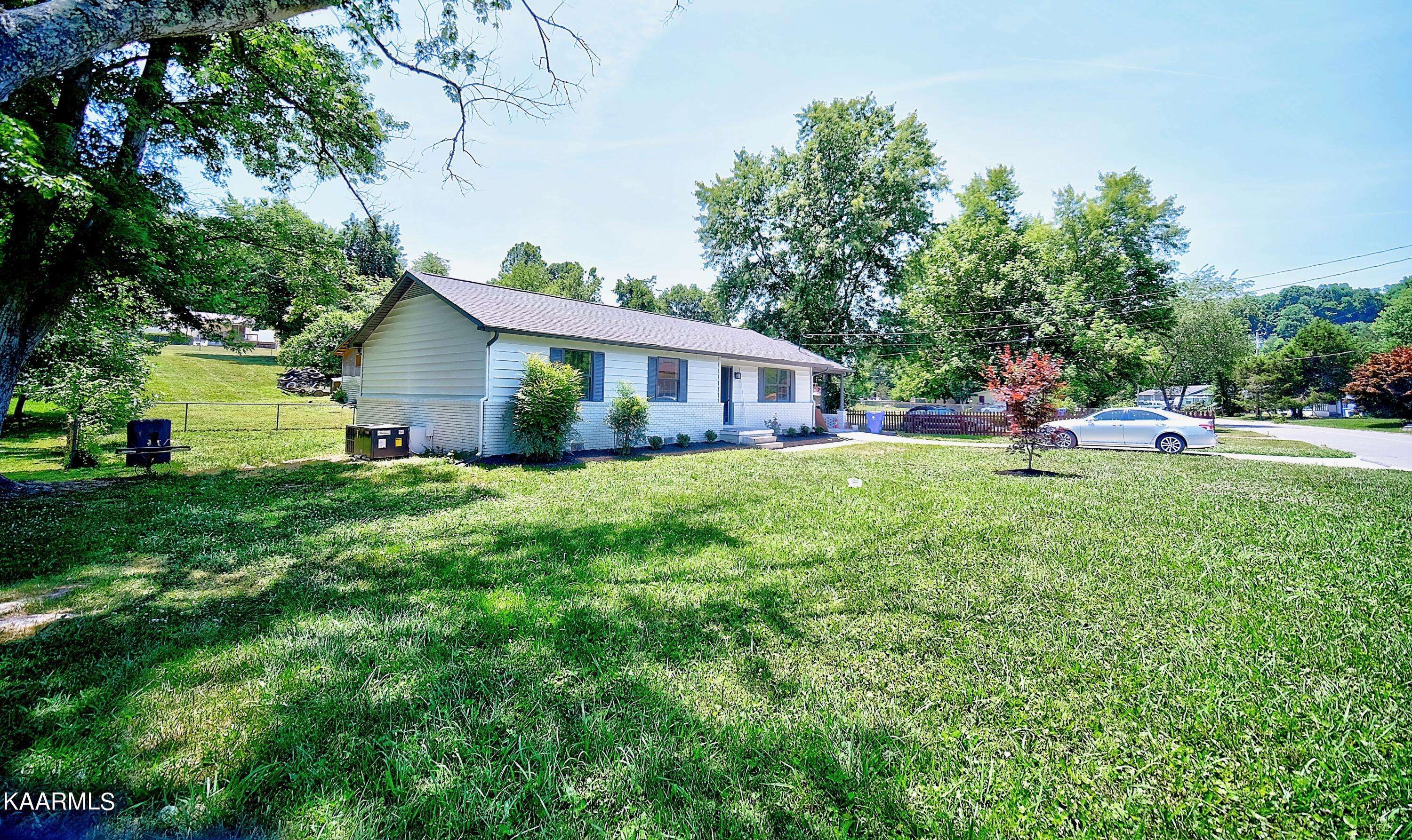 Clinton, TN 37716,1000 Melton Hill CIR