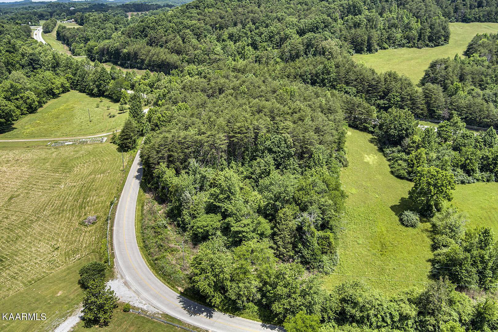 Tellico Plains, TN 37385,909 Old State Road