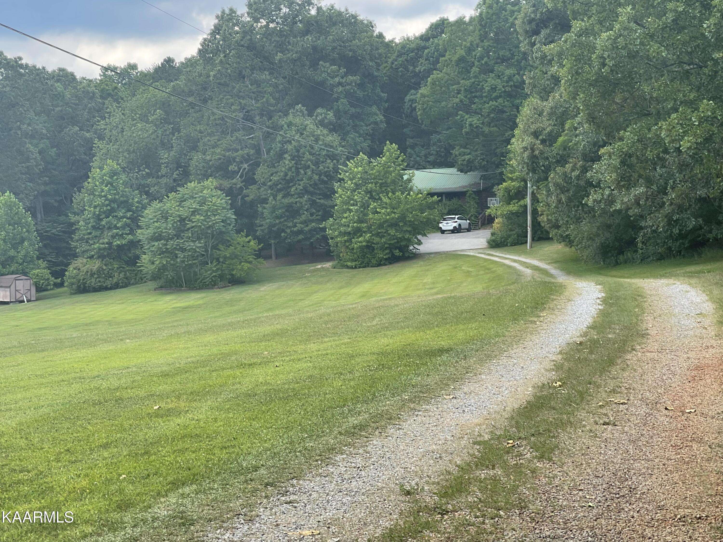 Tellico Plains, TN 37385,185 Akins Rd