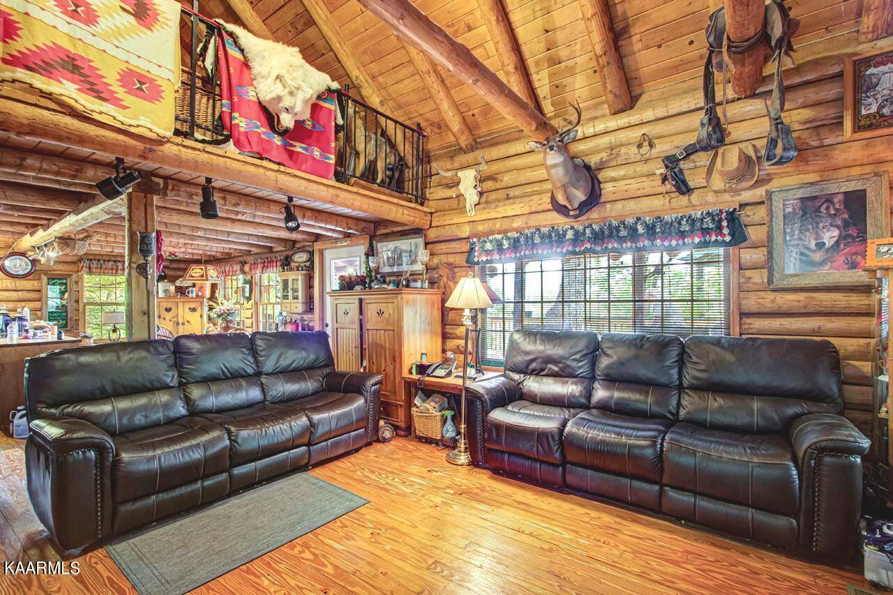 Gatlinburg, TN 37738,1008 Foothills Dr.