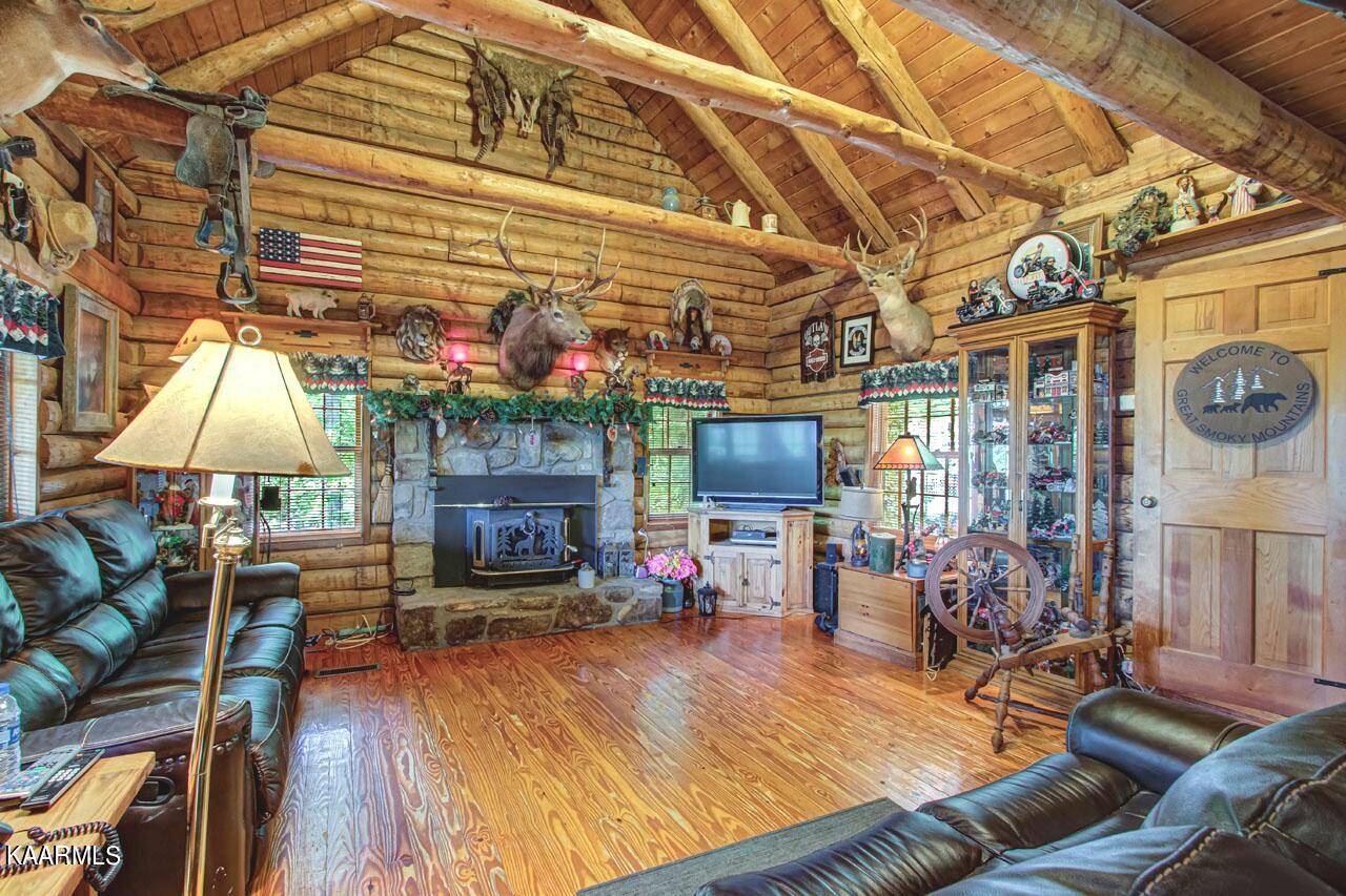 Gatlinburg, TN 37738,1008 Foothills Dr.