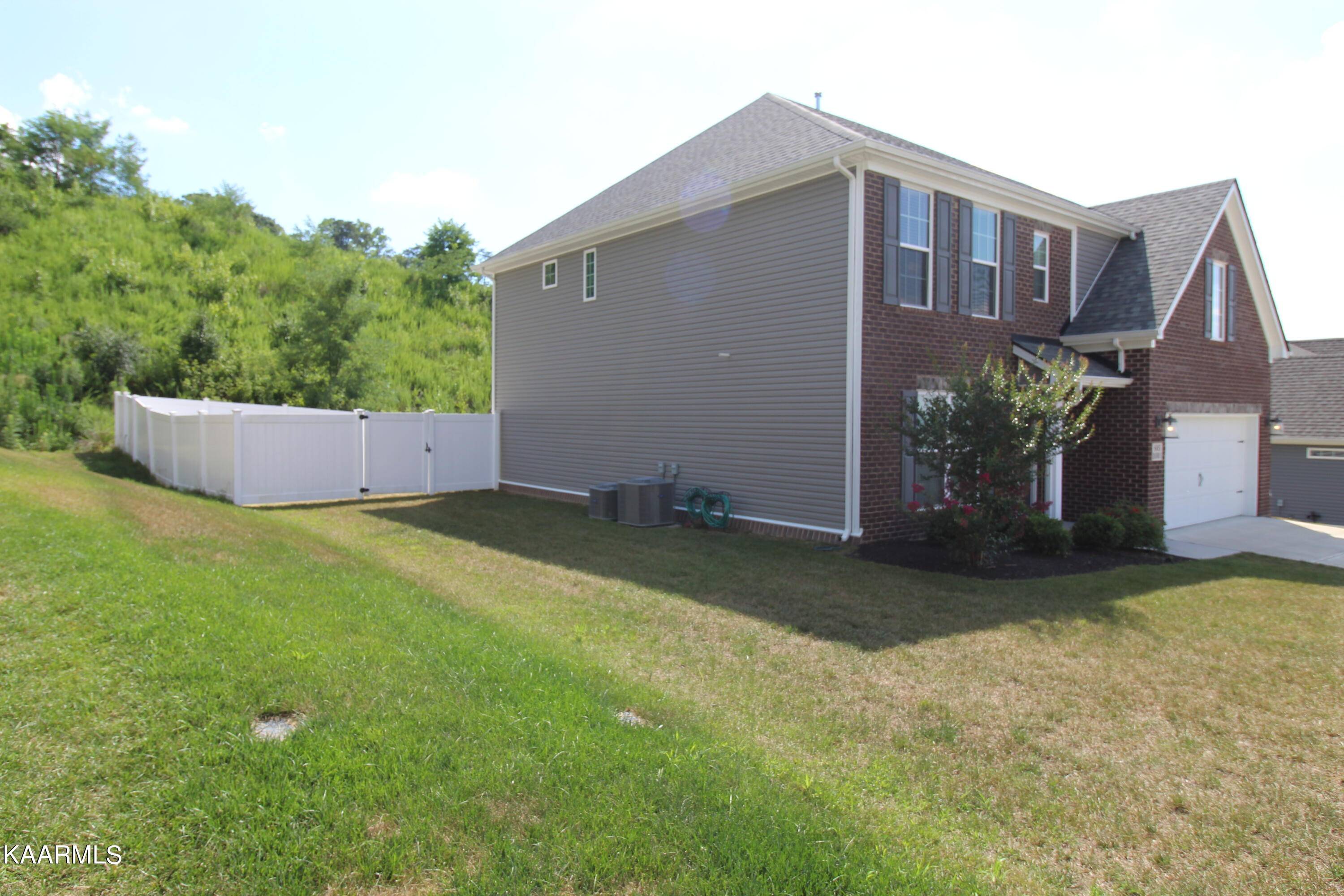 Maryville, TN 37801,605 Branchwood LN