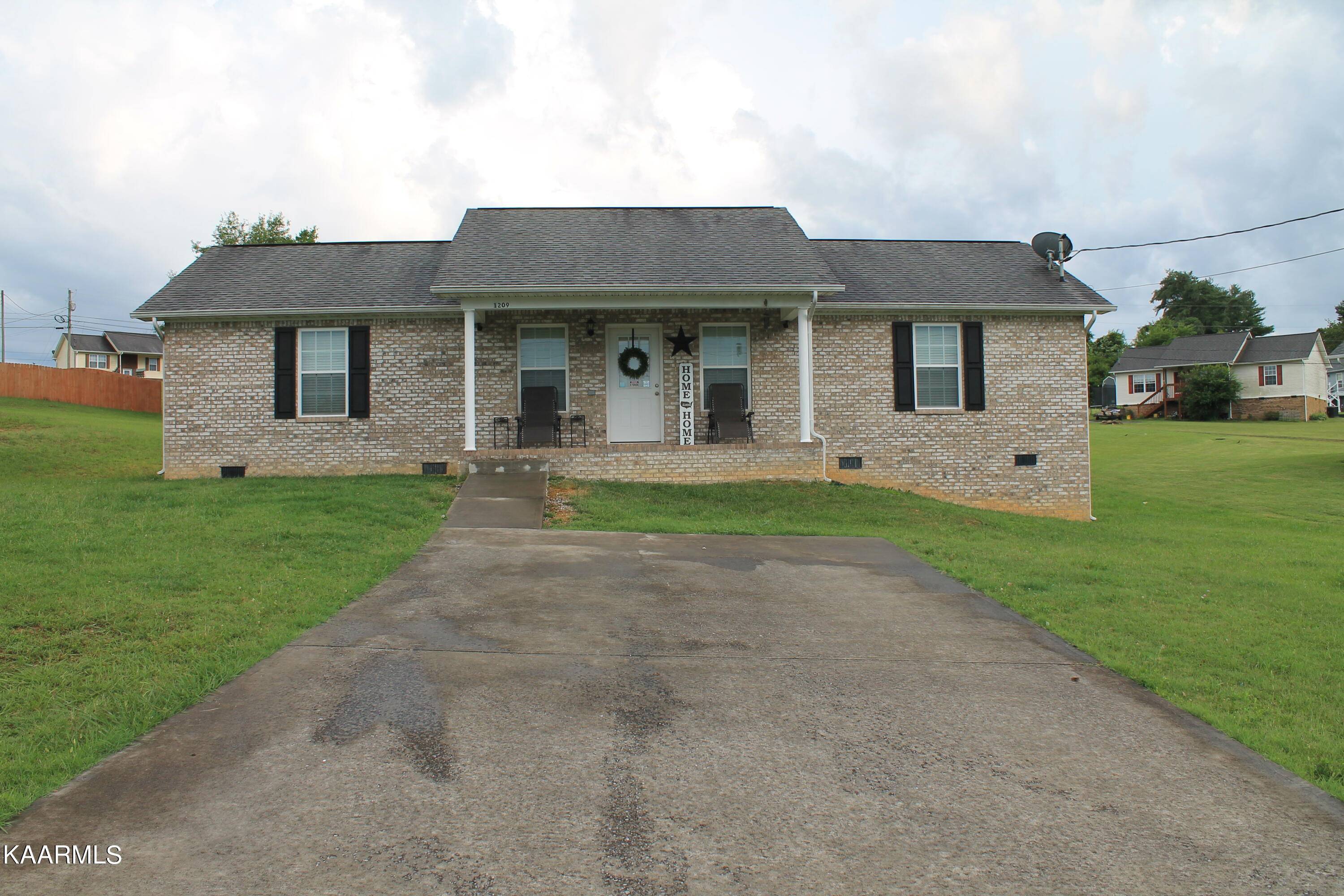 White Pine, TN 37890,1209 Nichole St