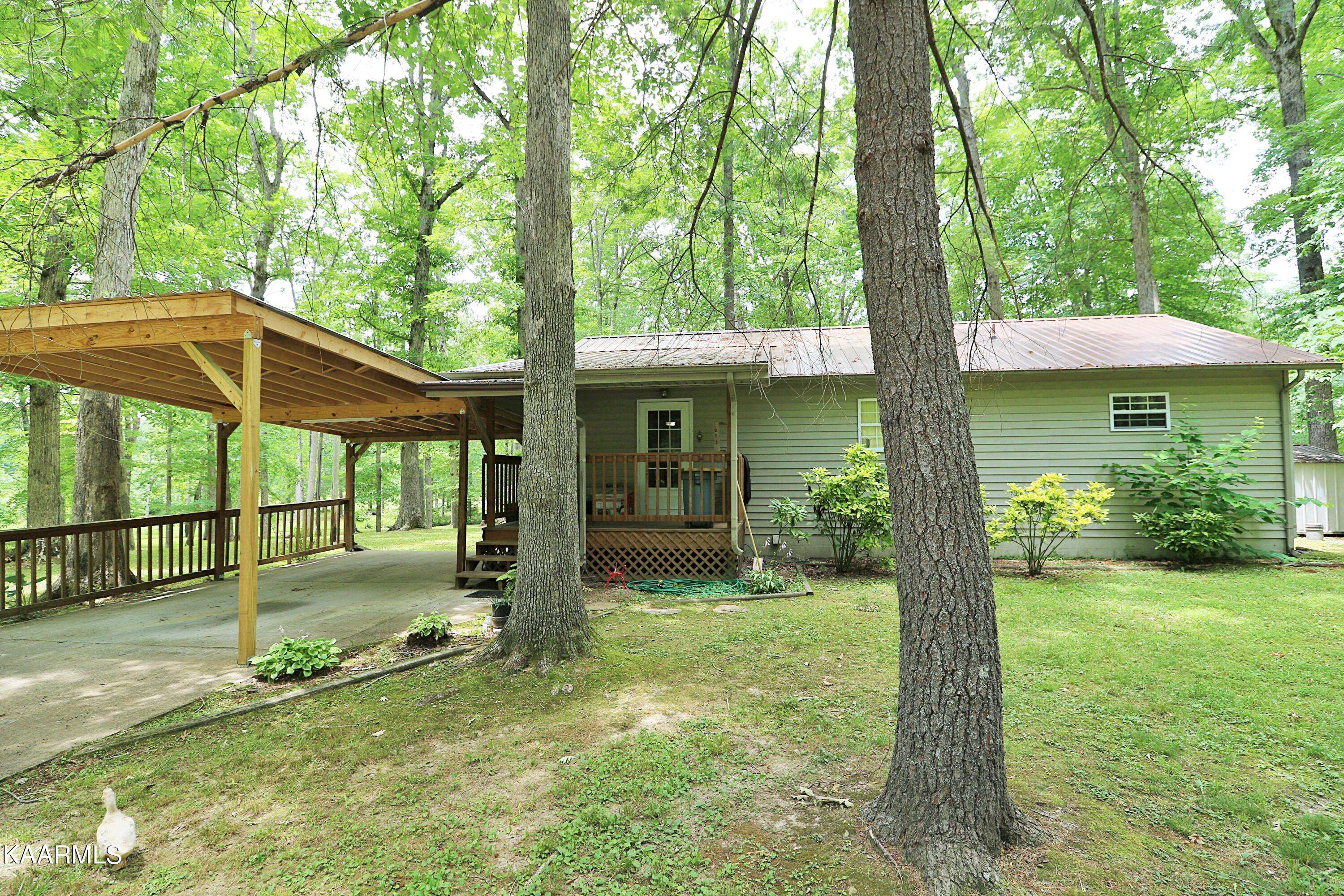 Oneida, TN 37841,603 Lake DR