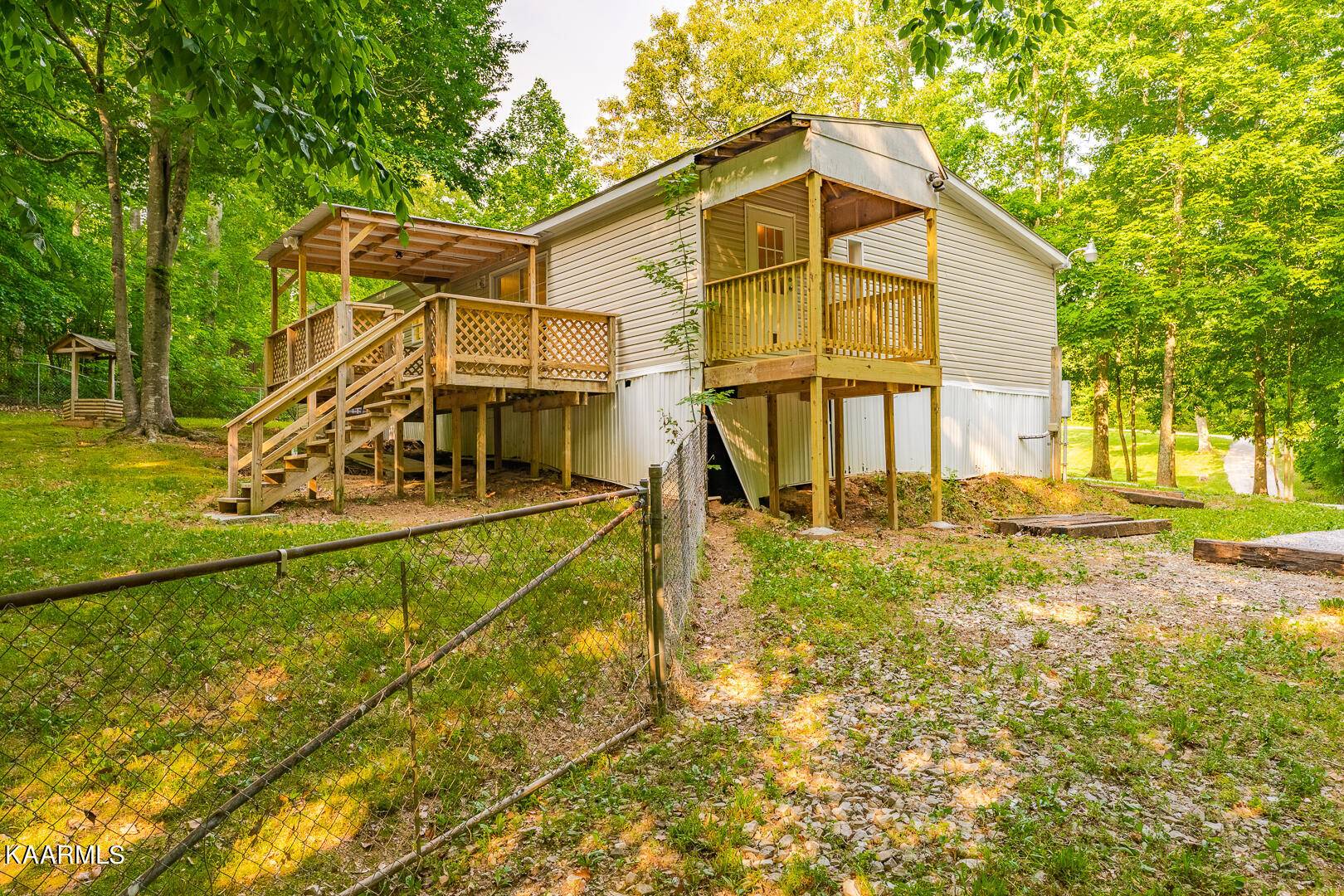 Strawberry Plains, TN 37871,932 Woodview WAY