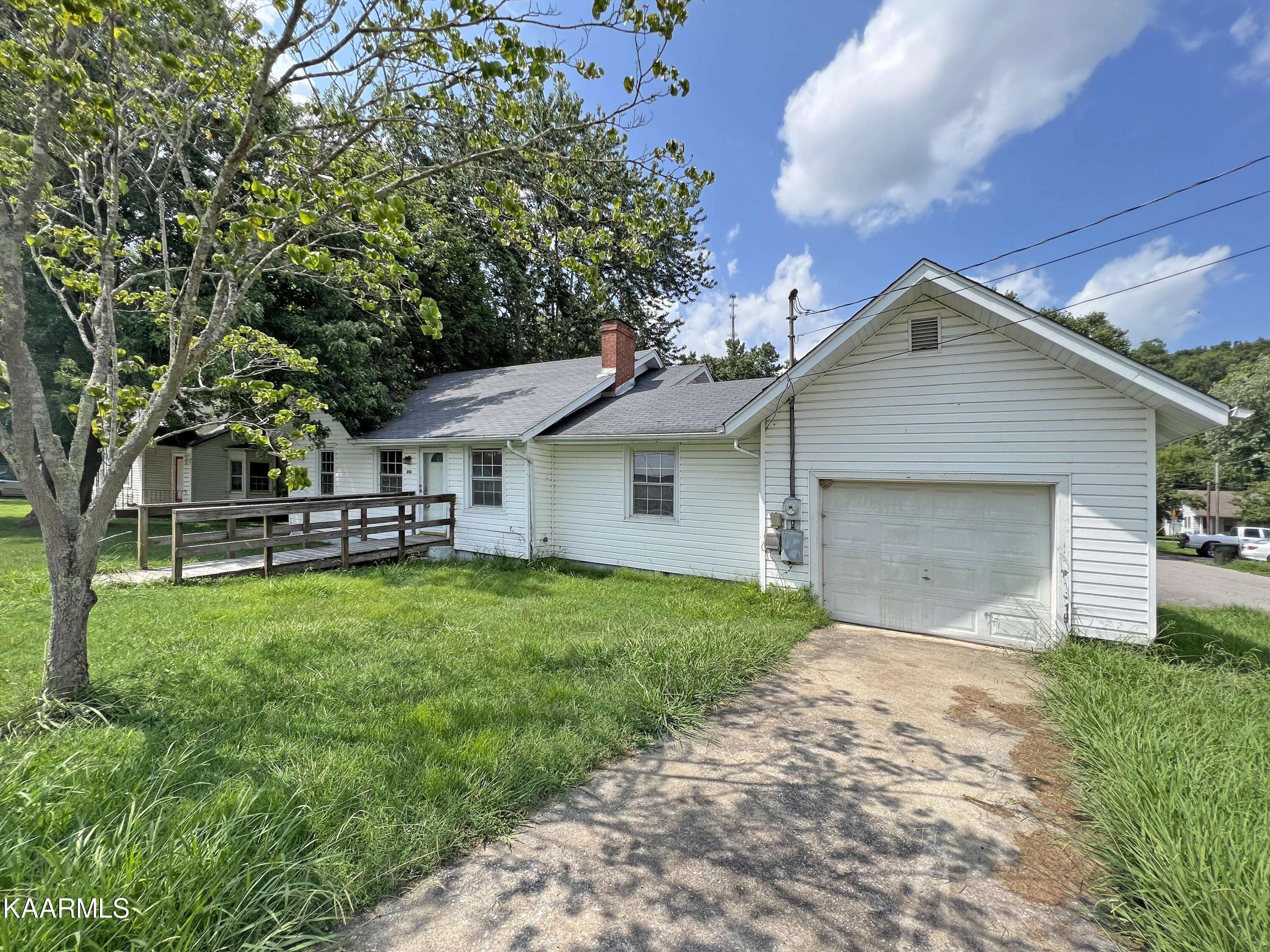 Sevierville, TN 37862,204 Nichols St