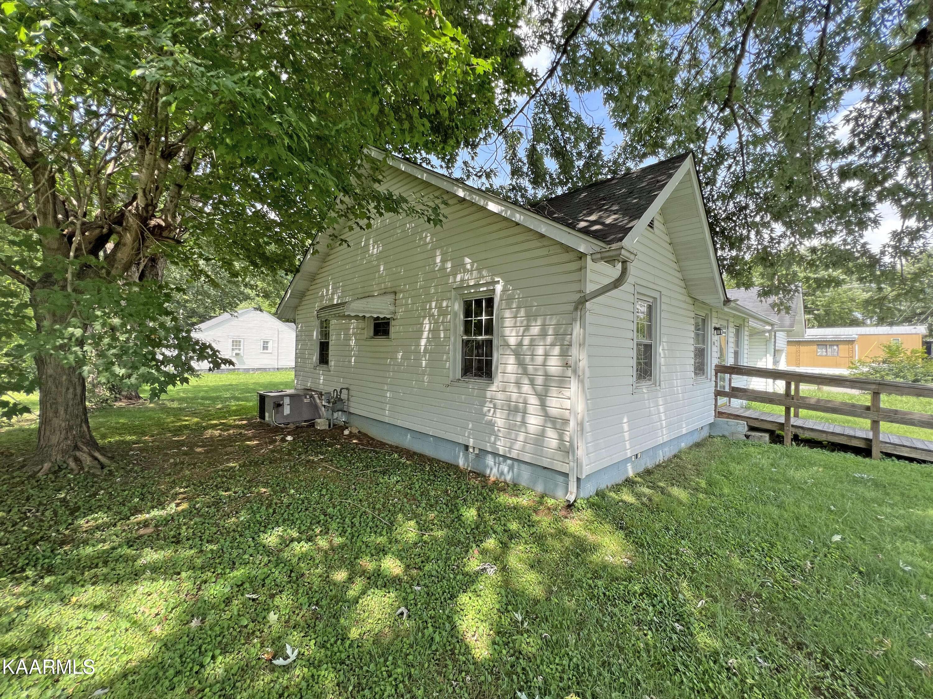 Sevierville, TN 37862,204 Nichols St