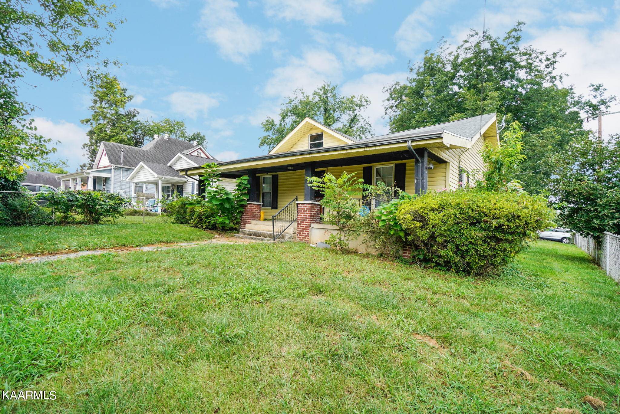 Knoxville, TN 37914,2561 Selma Ave