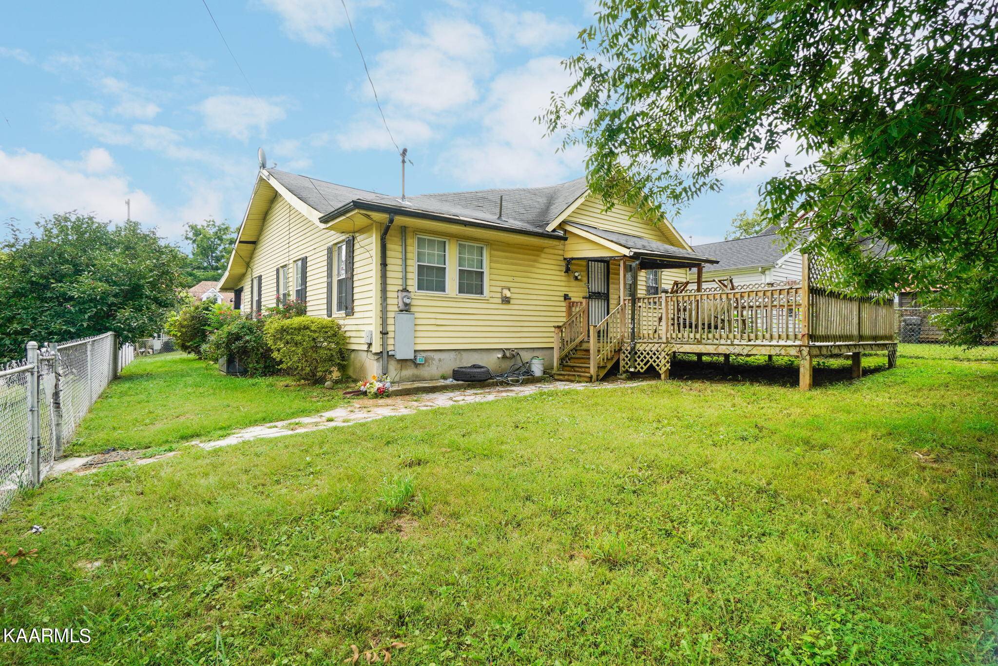 Knoxville, TN 37914,2561 Selma Ave