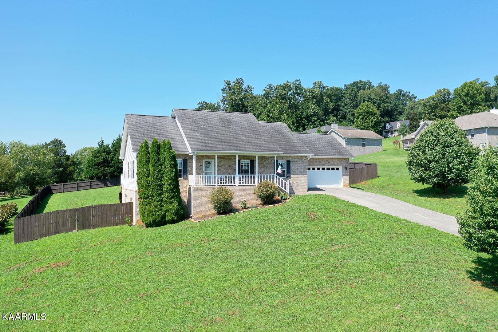 Greenback, TN 37742,5621 Evergreen Farms LN