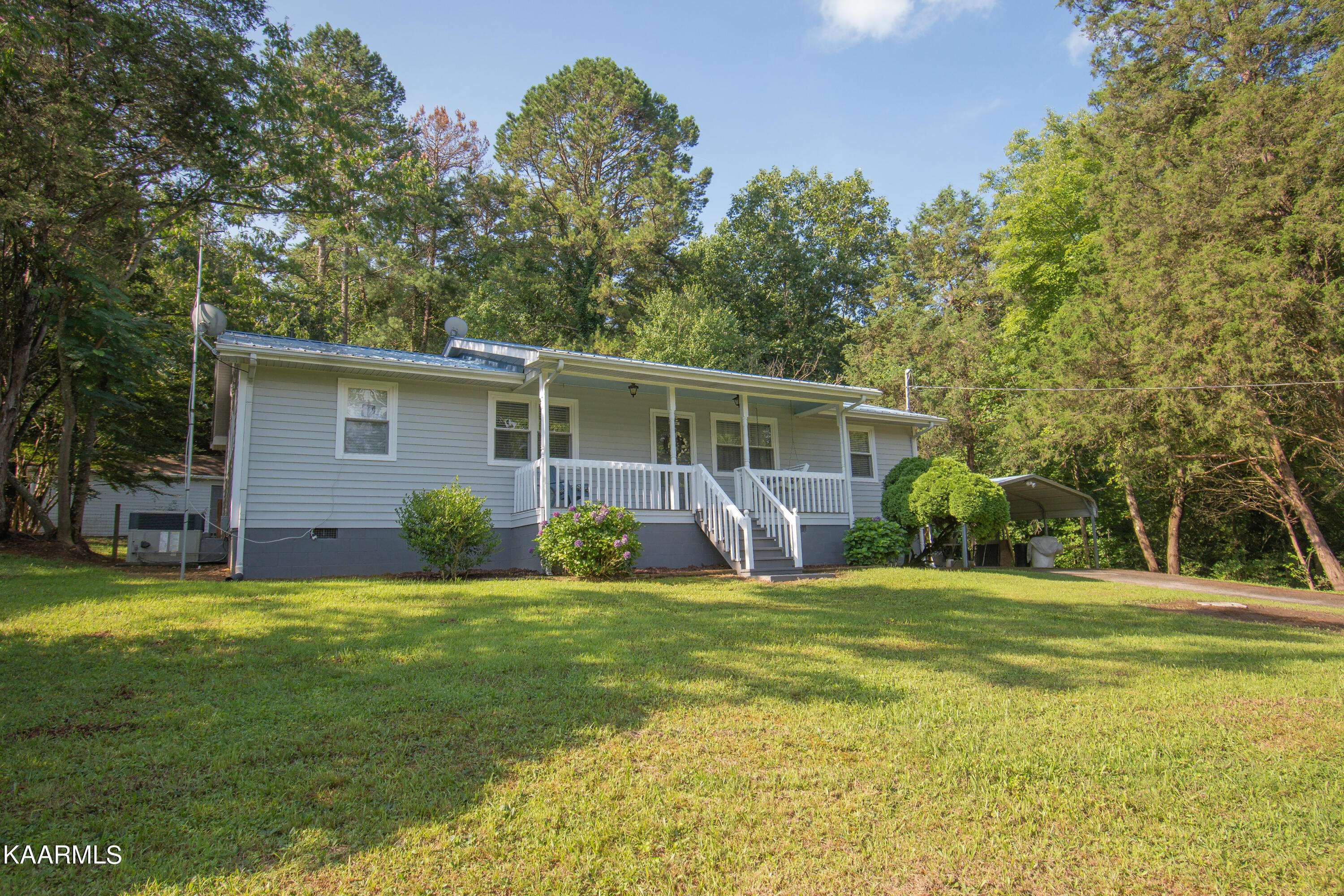 Oliver Springs, TN 37840,175 West LN