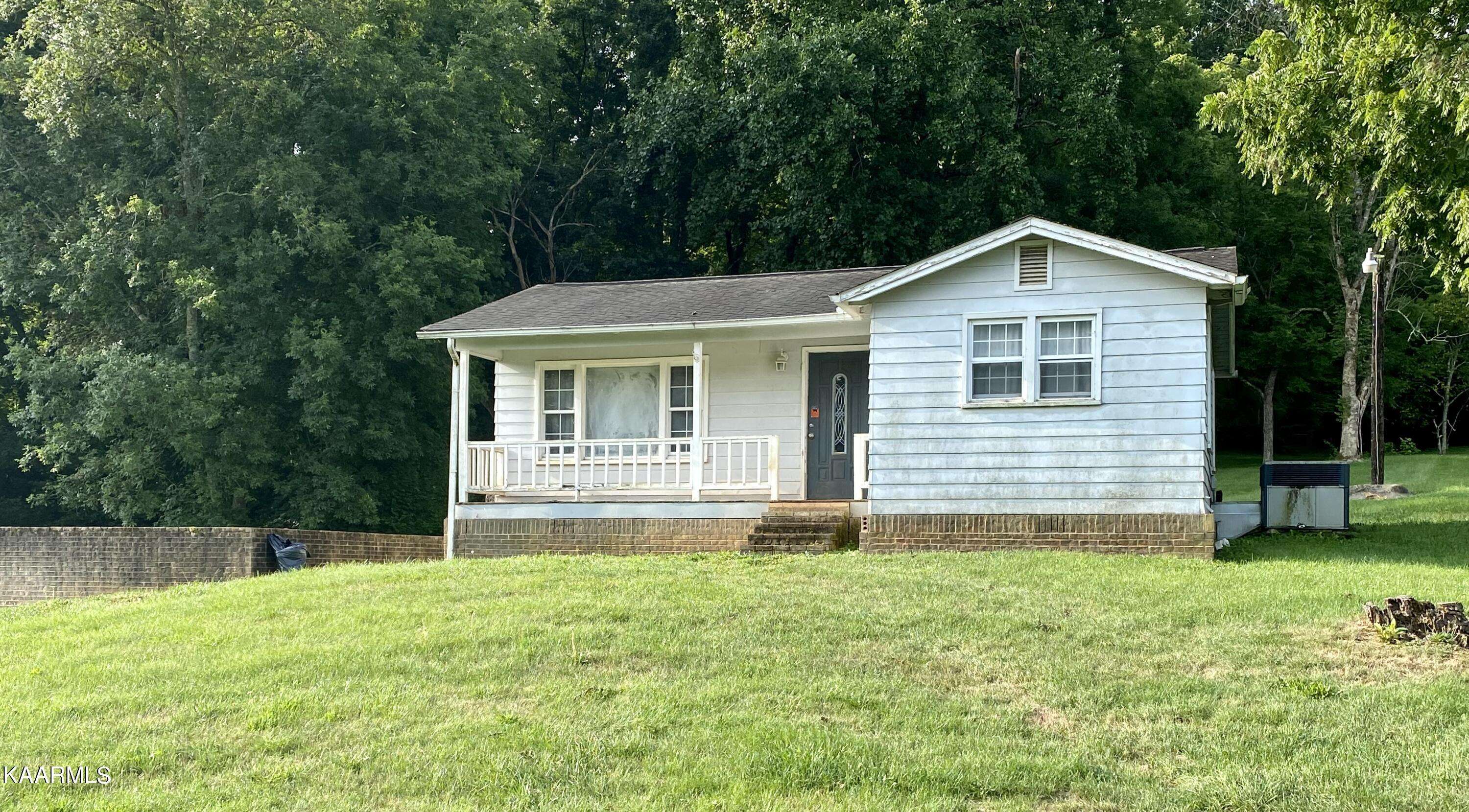 Strawberry Plains, TN 37871,3133 Burnette Rd