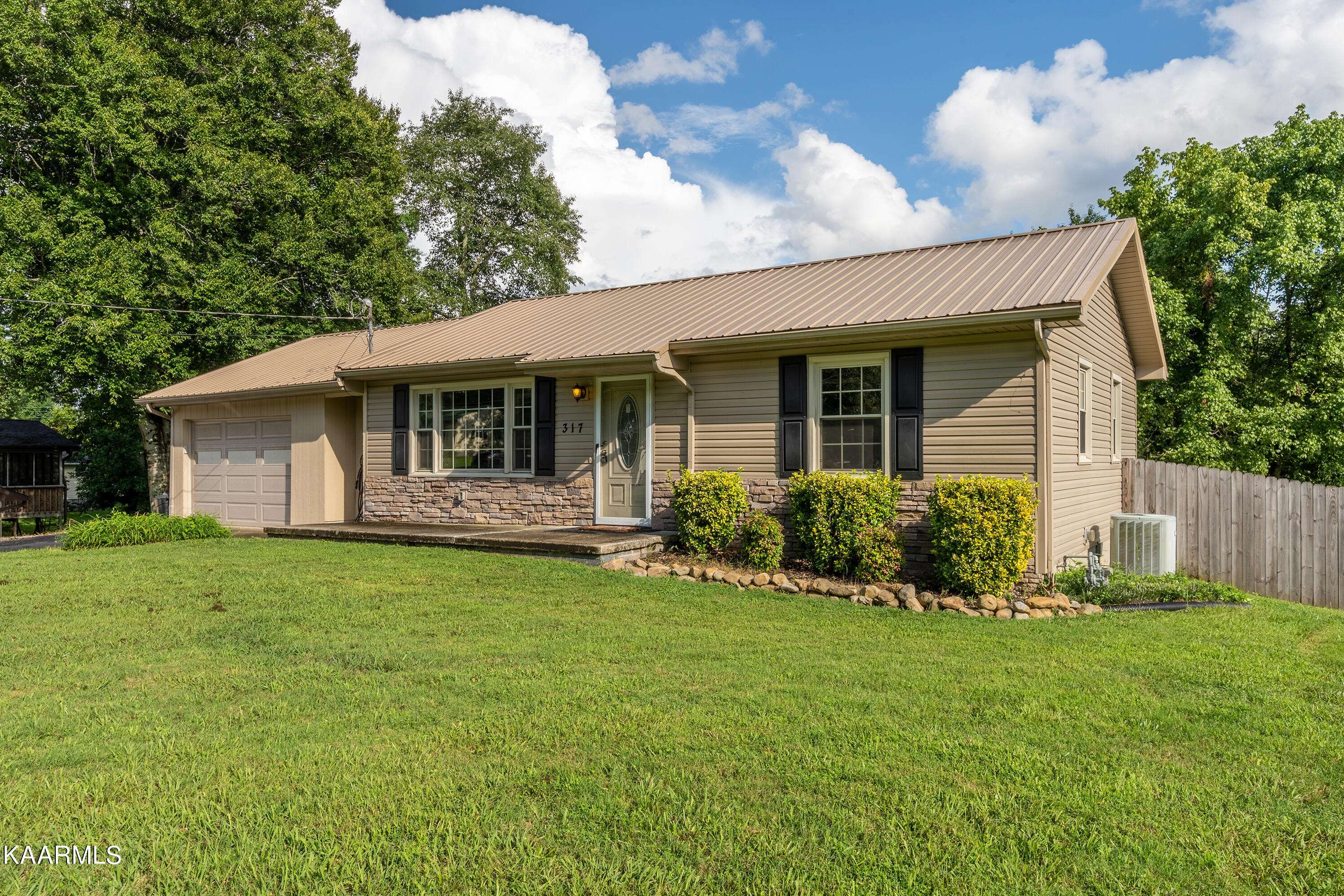 Oliver Springs, TN 37840,317 Ridgeview DR