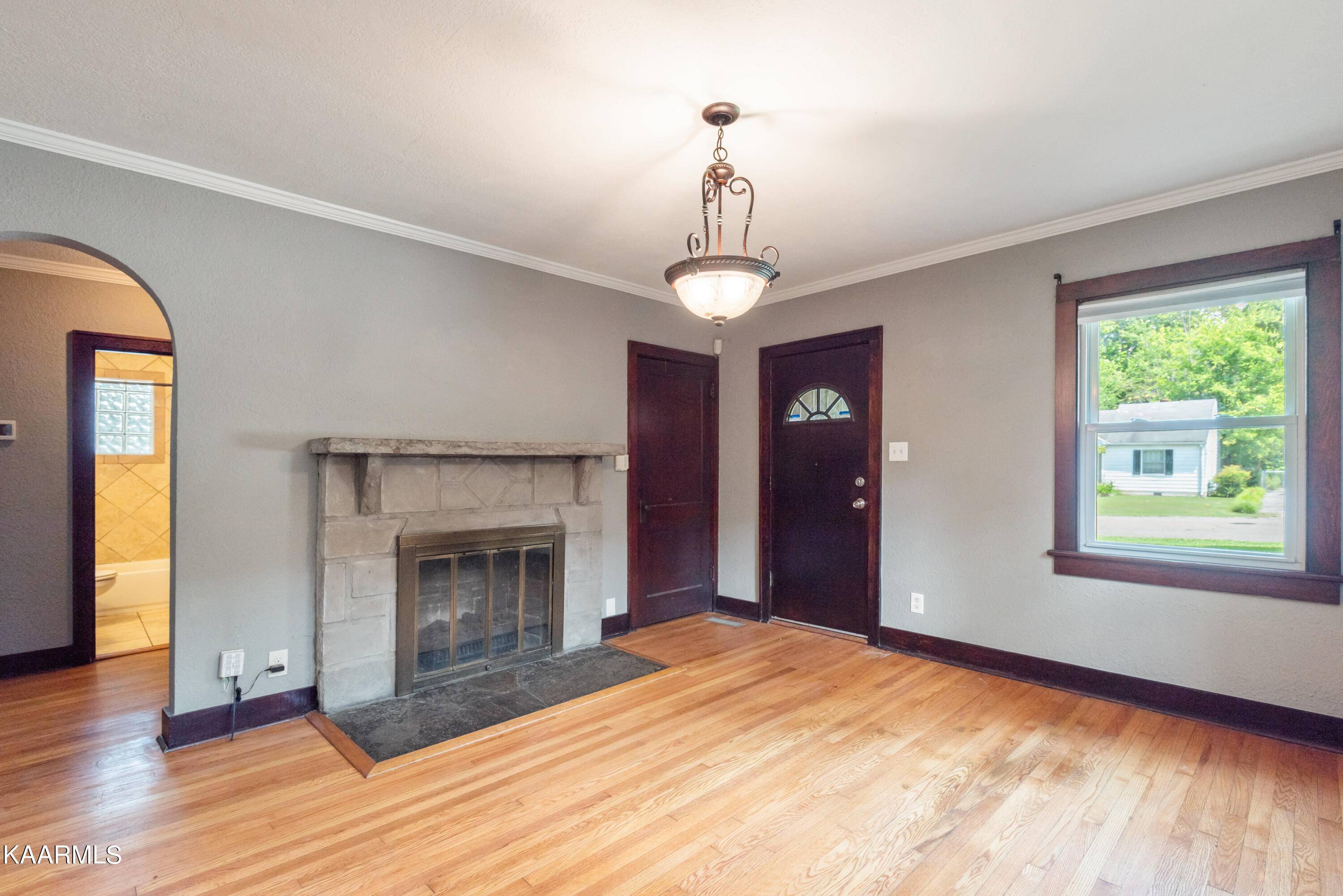 Knoxville, TN 37917,2709 Fairview St