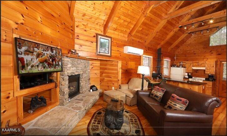 Gatlinburg, TN 37738,504 Foothills DR