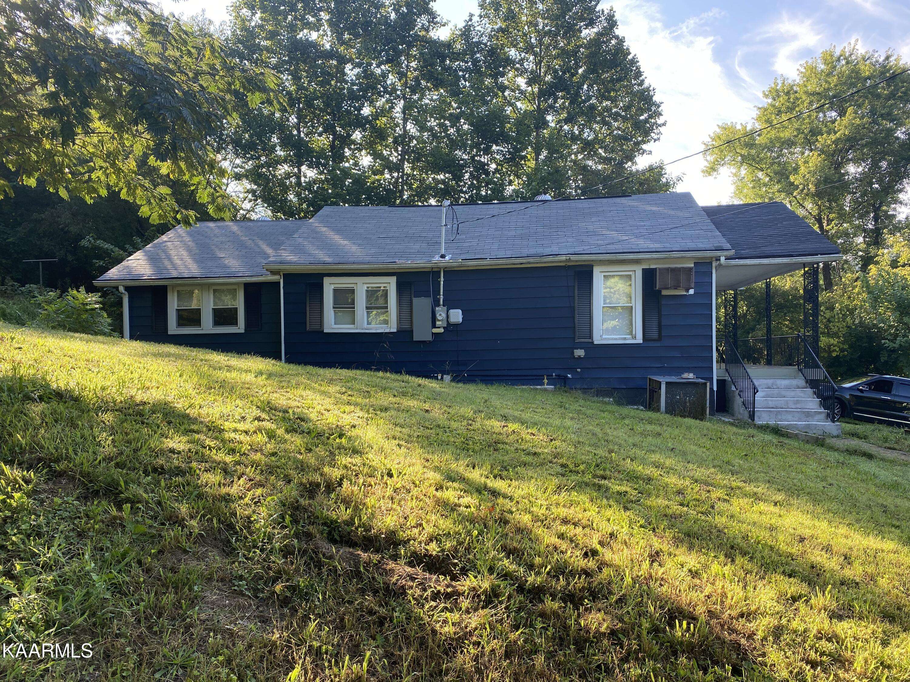 Oliver Springs, TN 37840,600 Kelly Rd