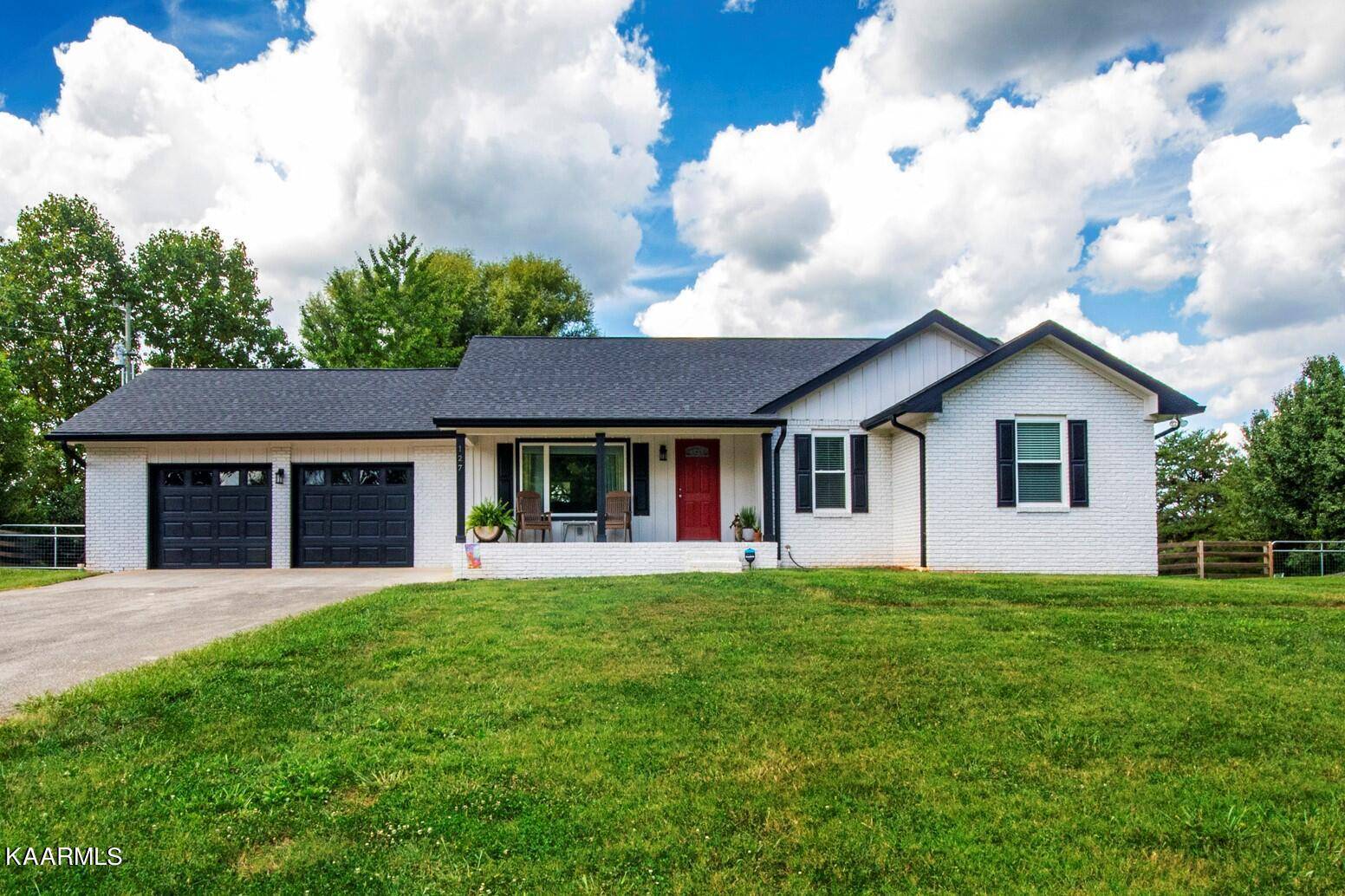 Madisonville, TN 37354,127 Berry DR