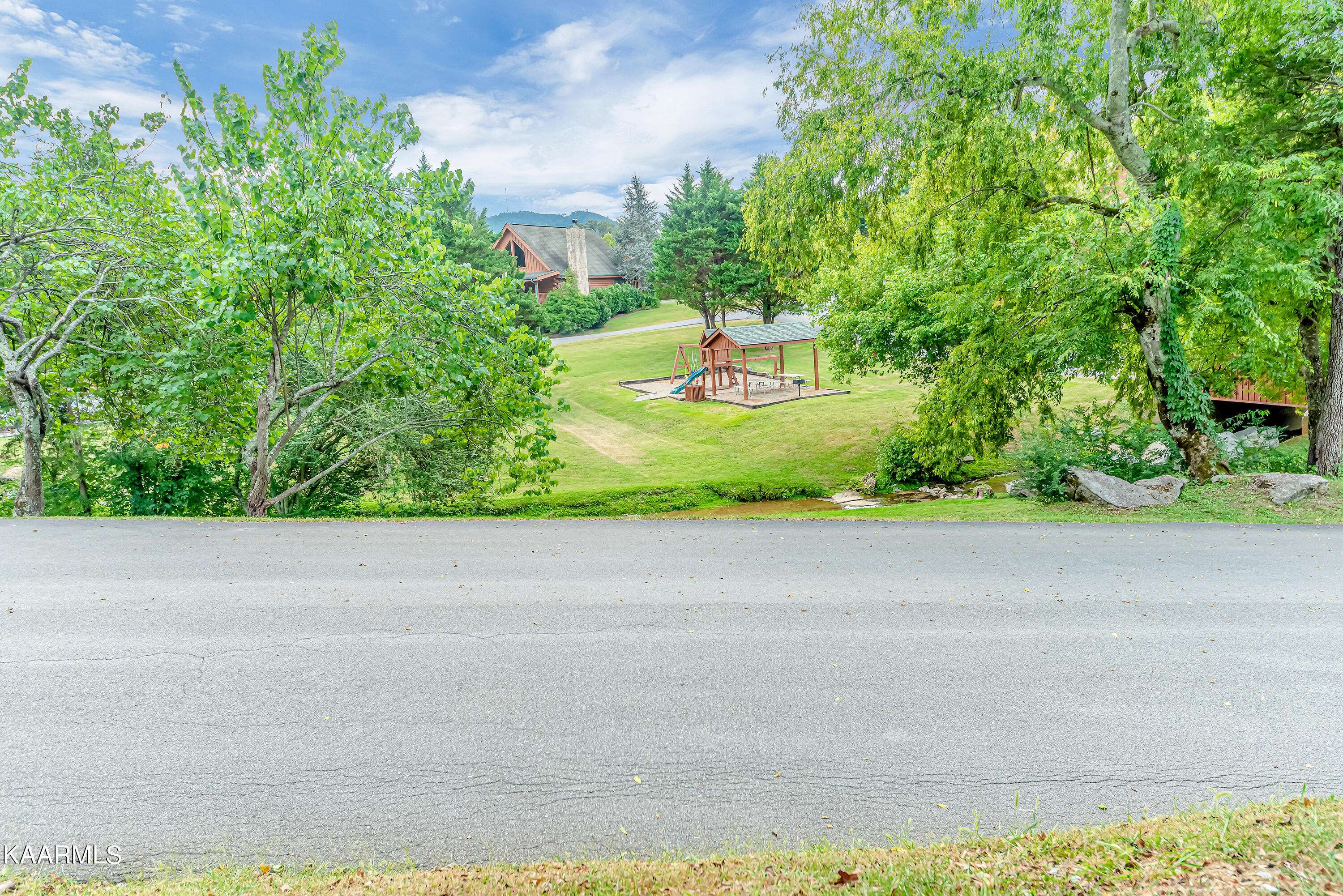 Sevierville, TN 37862,1916 Leatherwood LN