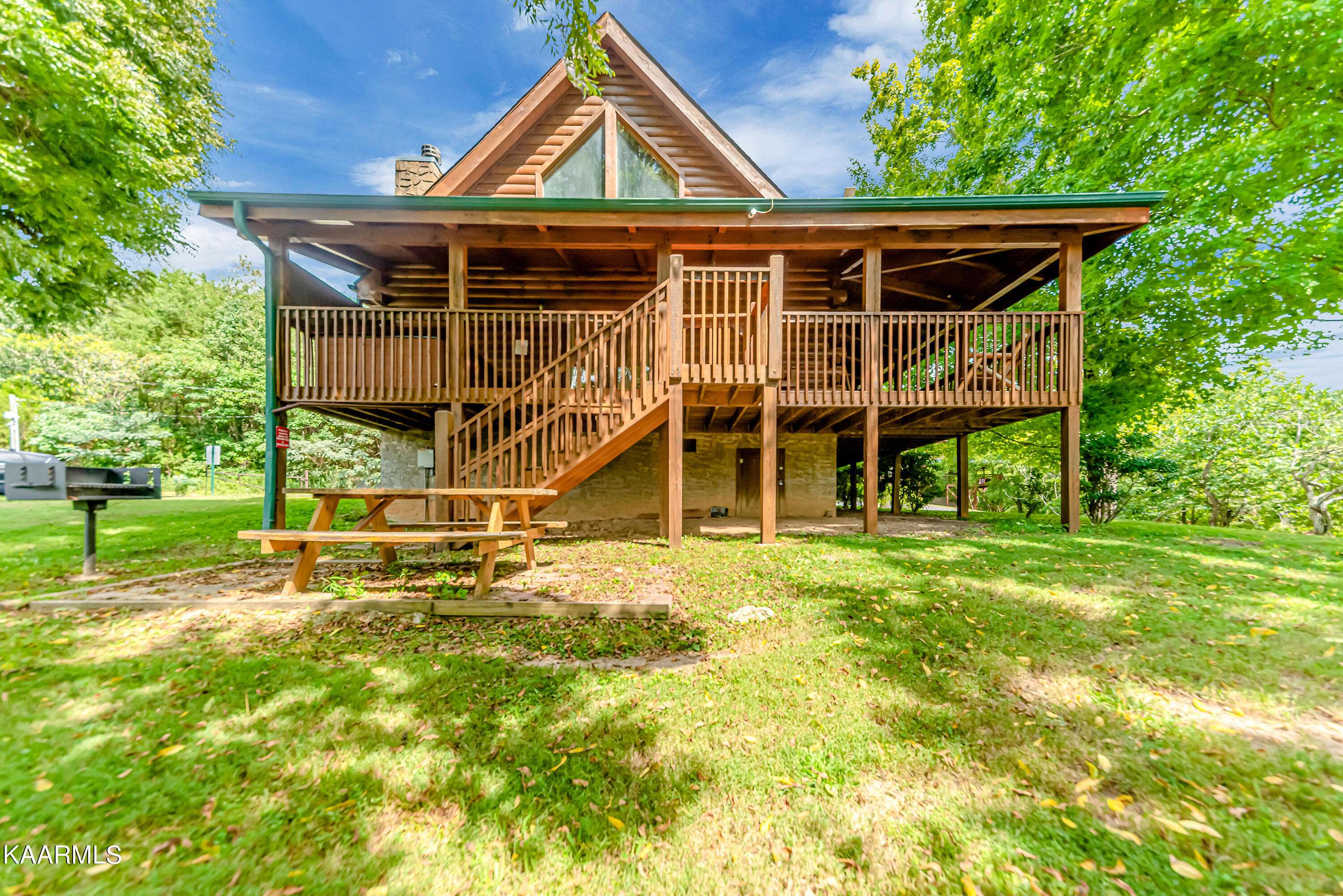 Sevierville, TN 37862,1916 Leatherwood LN