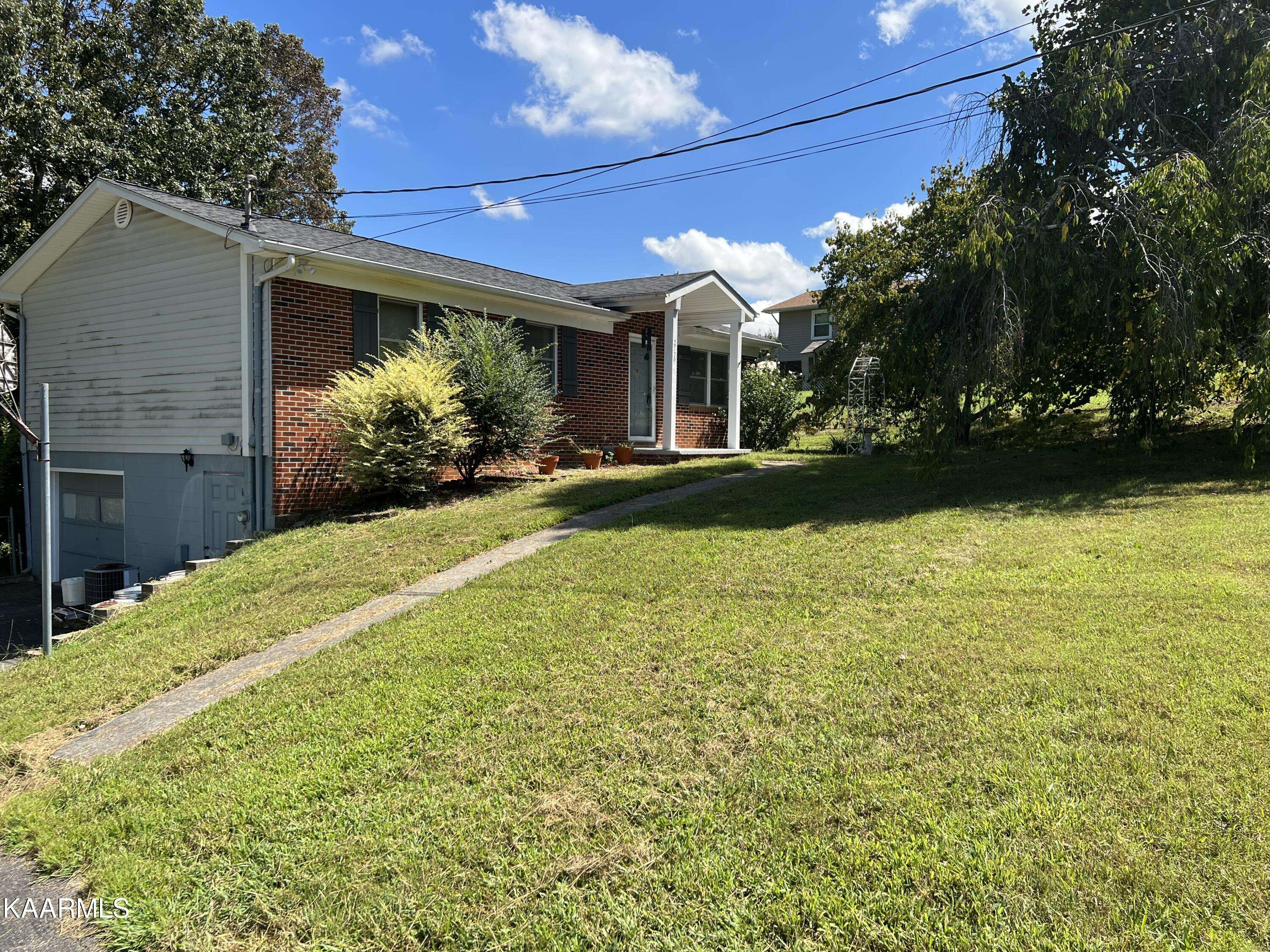 Strawberry Plains, TN 37871,2729 Lisa CIR