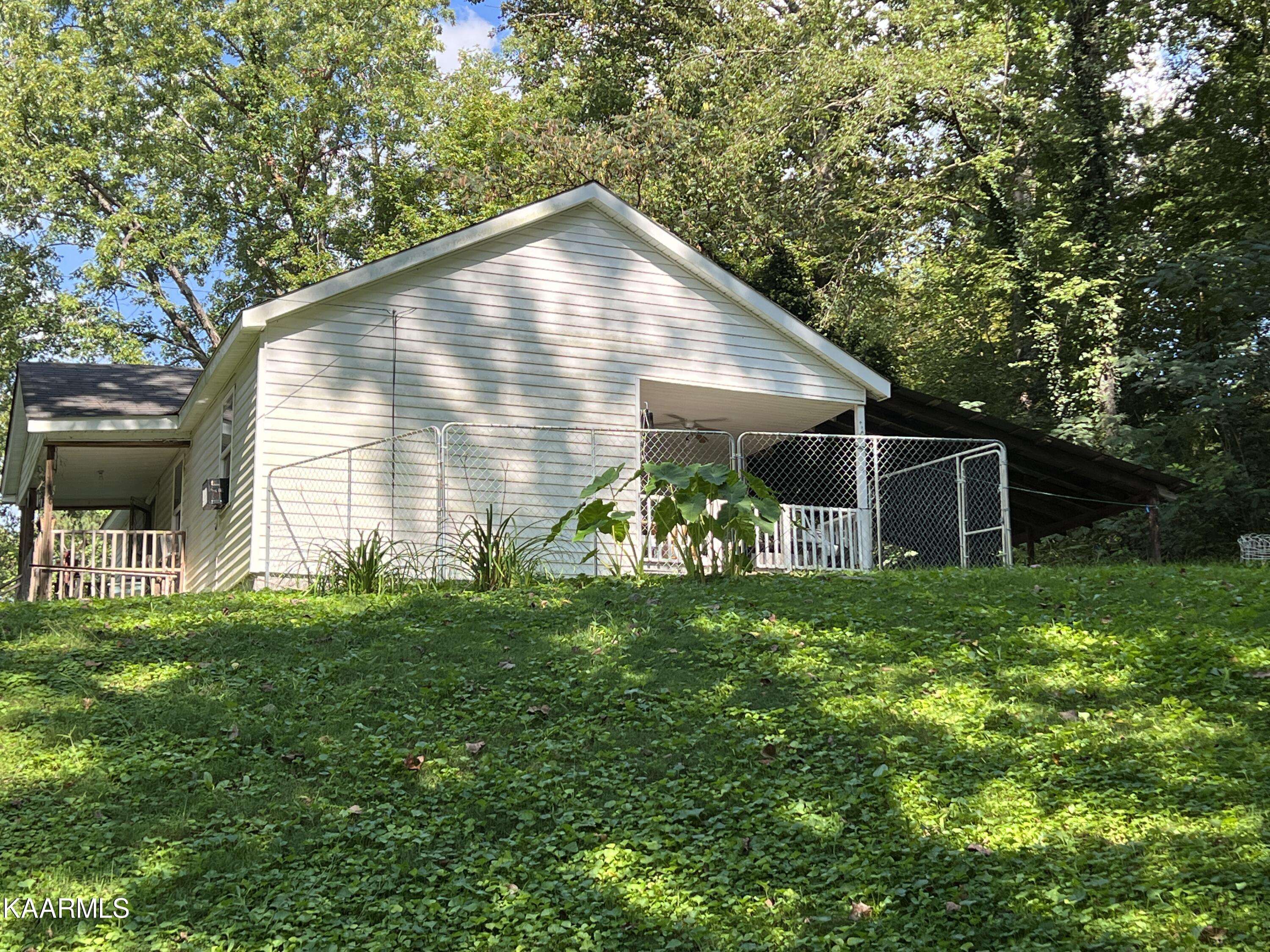 Harriman, TN 37748,132 Cherry DR