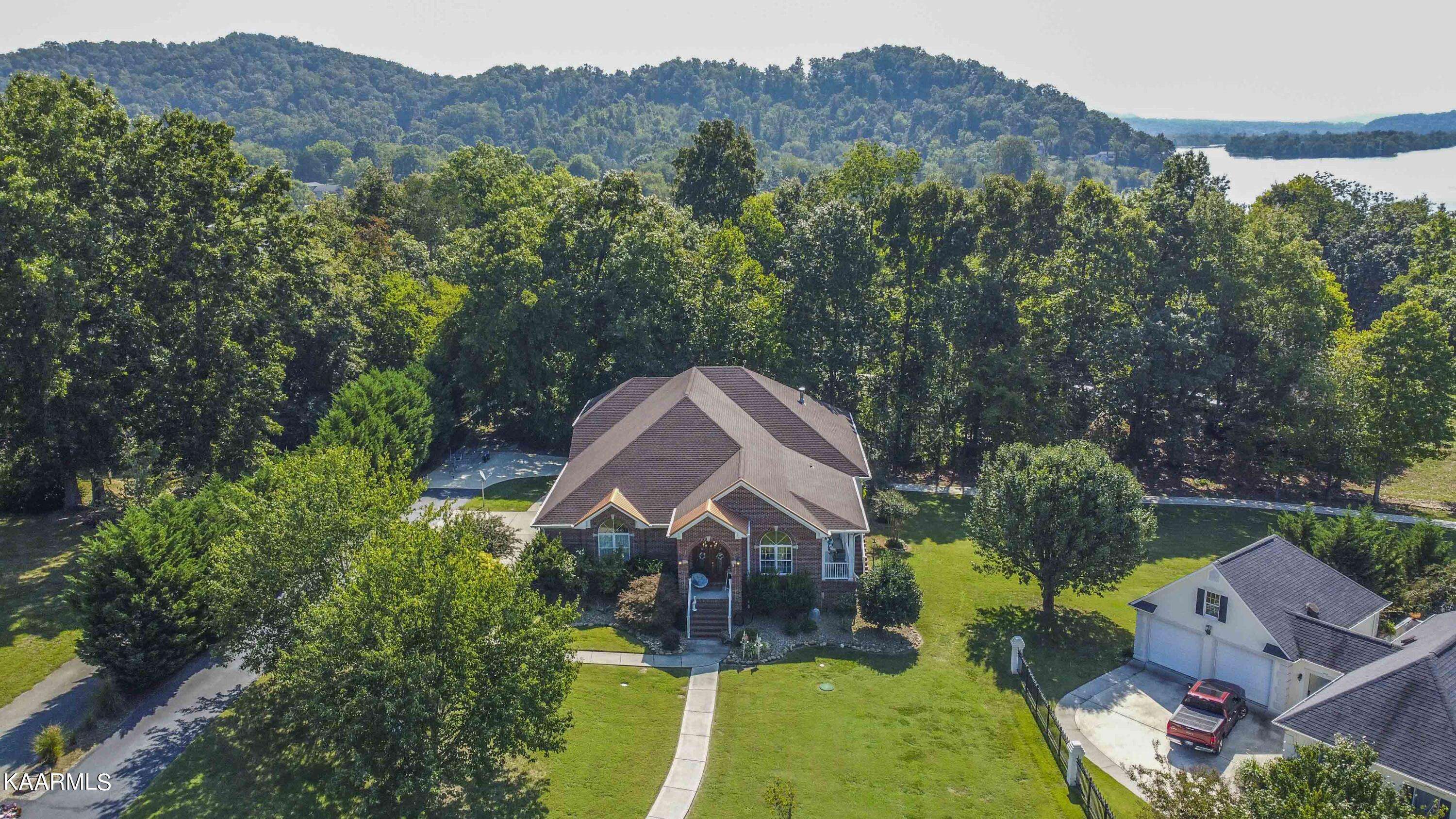 Kingston, TN 37763,183 Hartford Village WAY