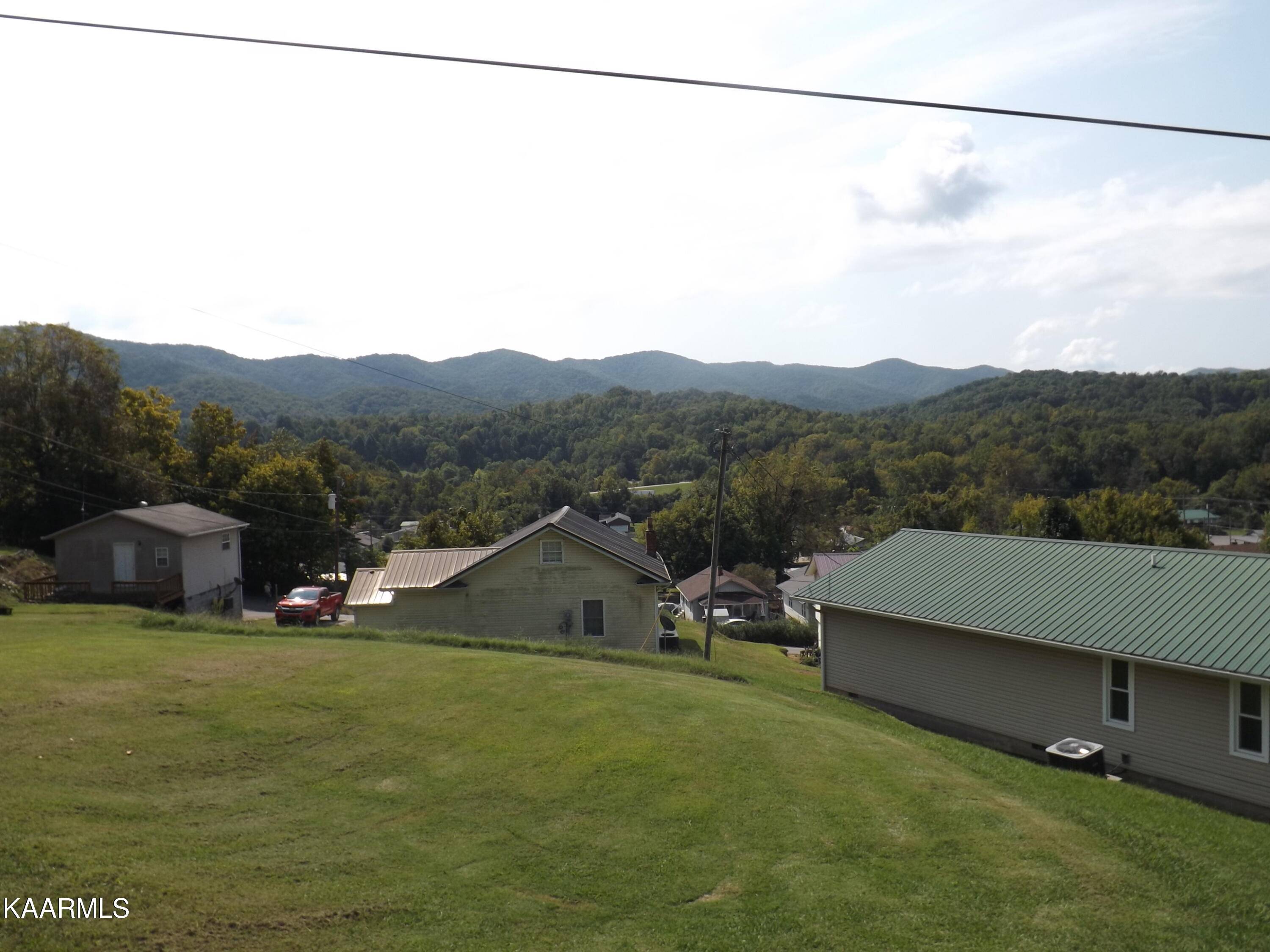 Middlesboro, KY 40965,150 OWENS LN