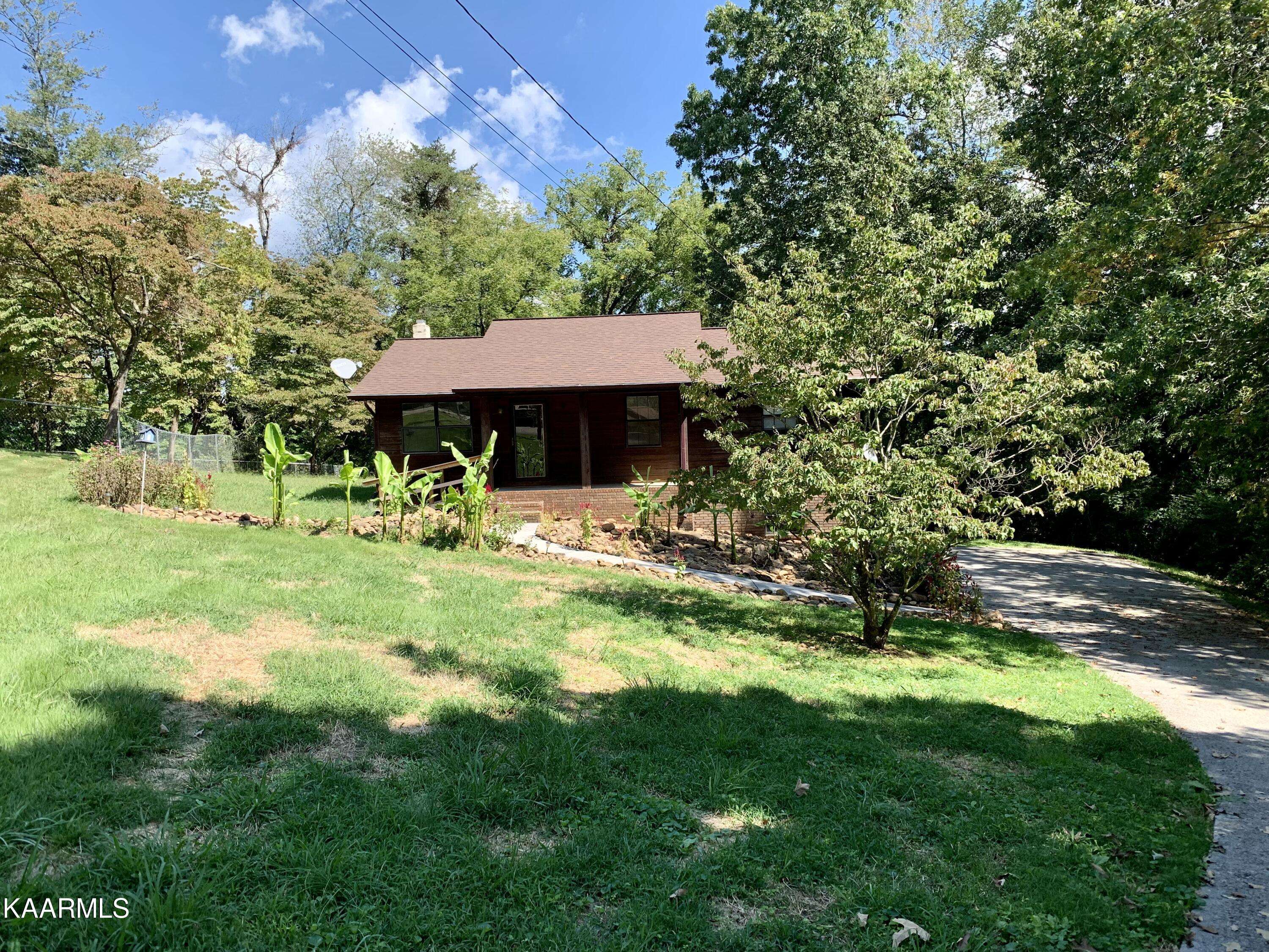 Clinton, TN 37716,111 Partridge PL